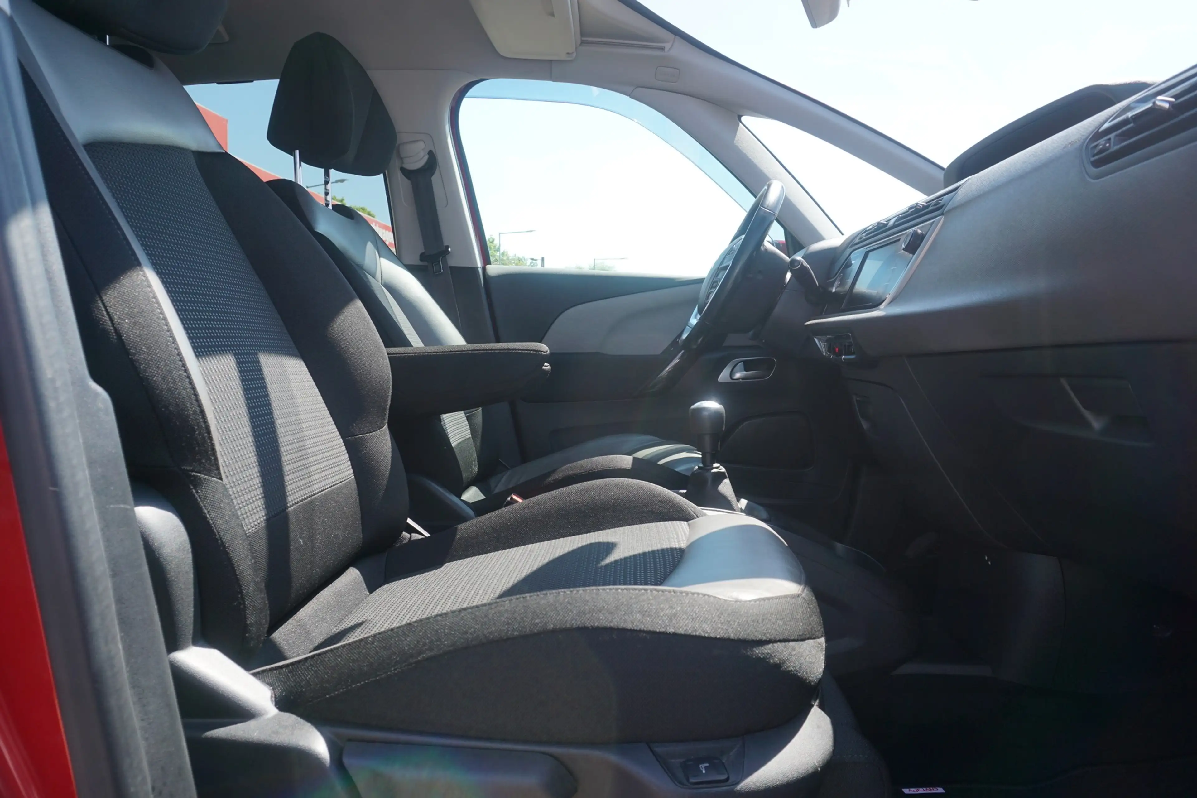 Citroen C4 Picasso 1.2 PureTech Shine LED Navi Kamera — photo 12