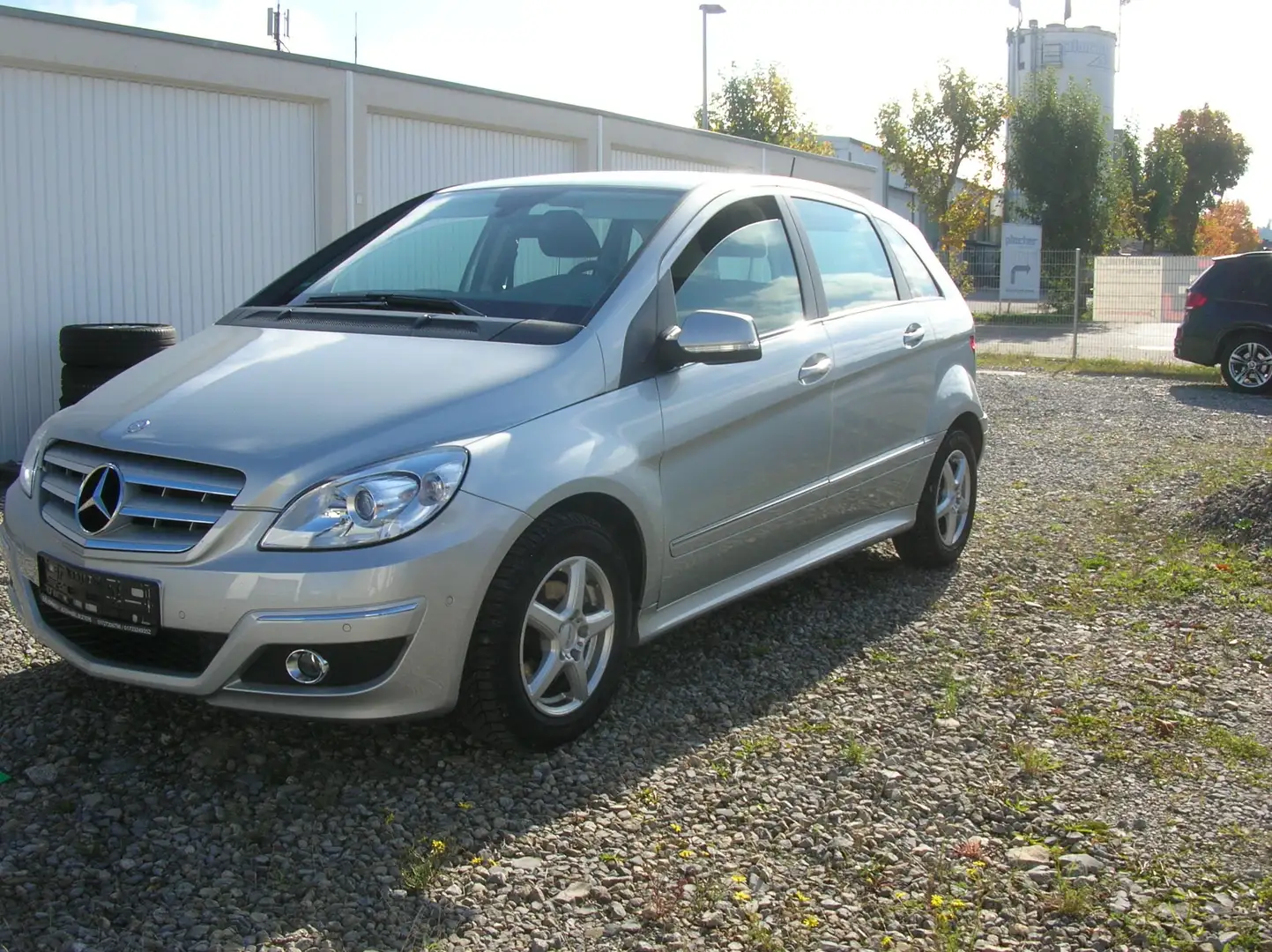Mercedes-Benz B 180 B 180 - Klima - PDC - AHK Grau - 1
