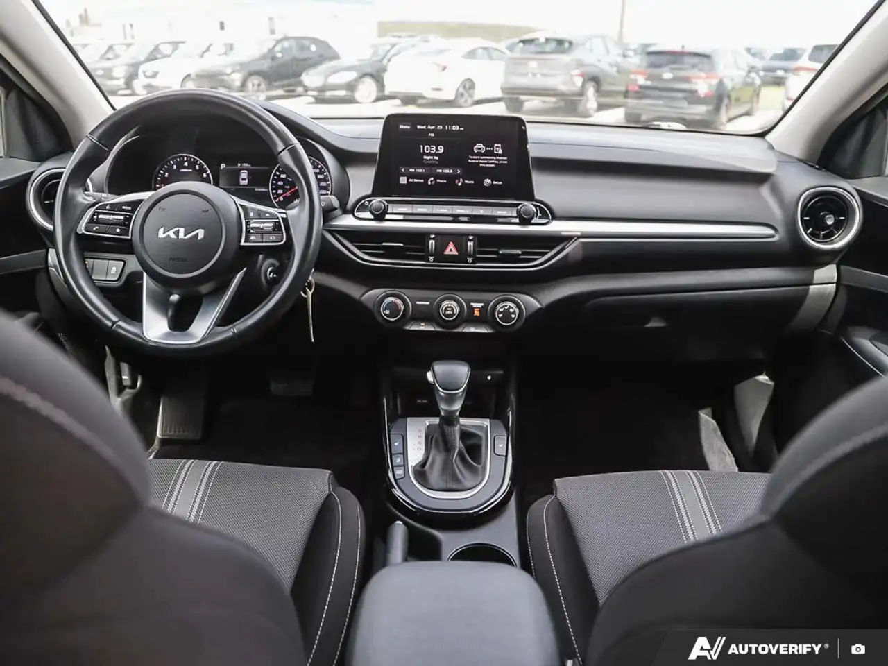 Kia Forte снимка Kia Forte