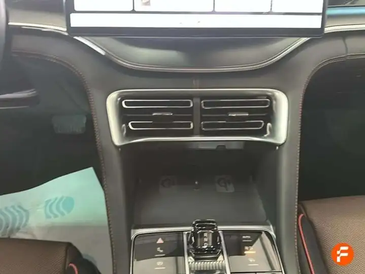 BYD Seal U DM-i COMFORT 2025, foto 15