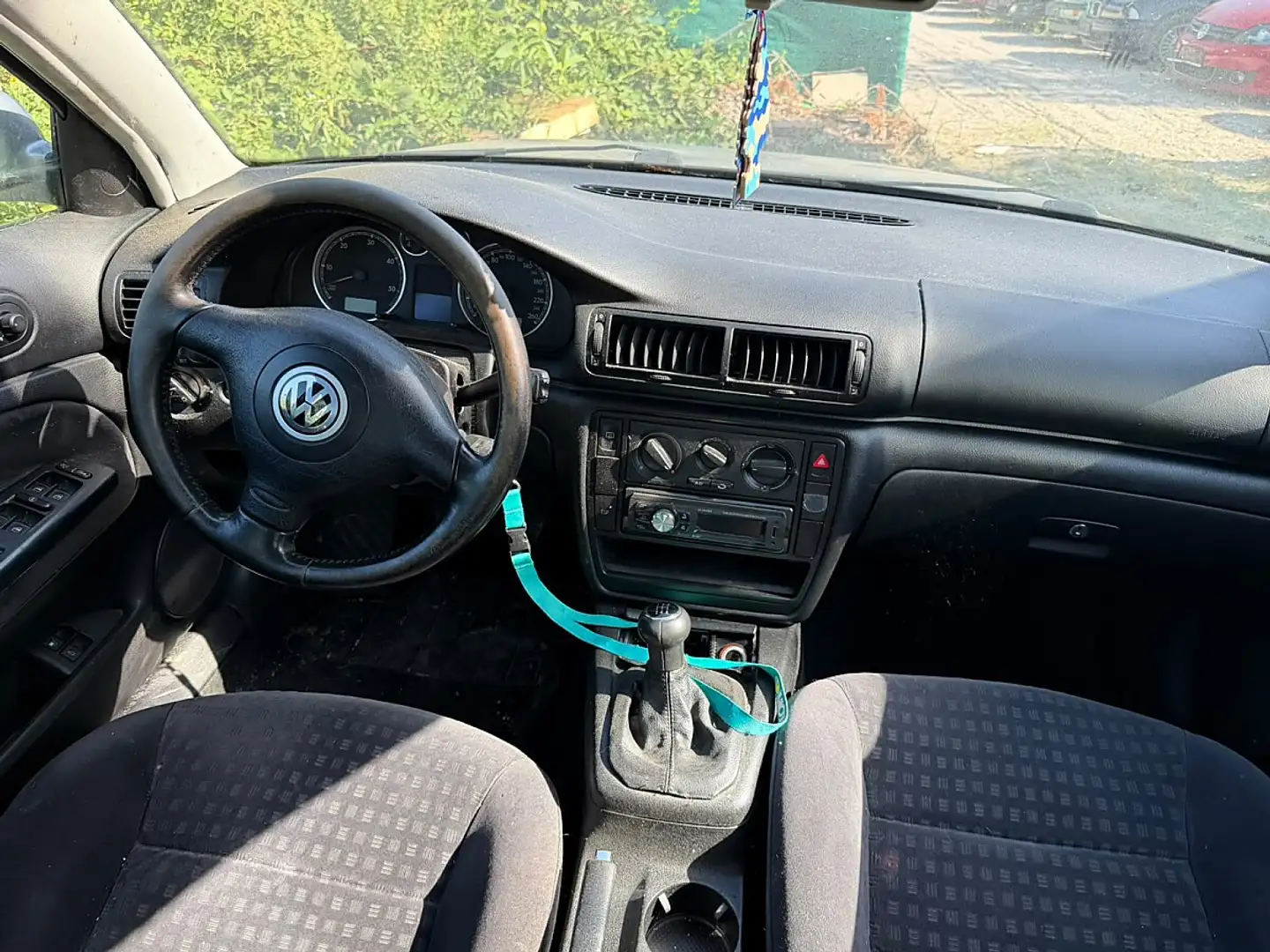 Volkswagen Passat 1,9 TDI PD Comfortline Grau - 2