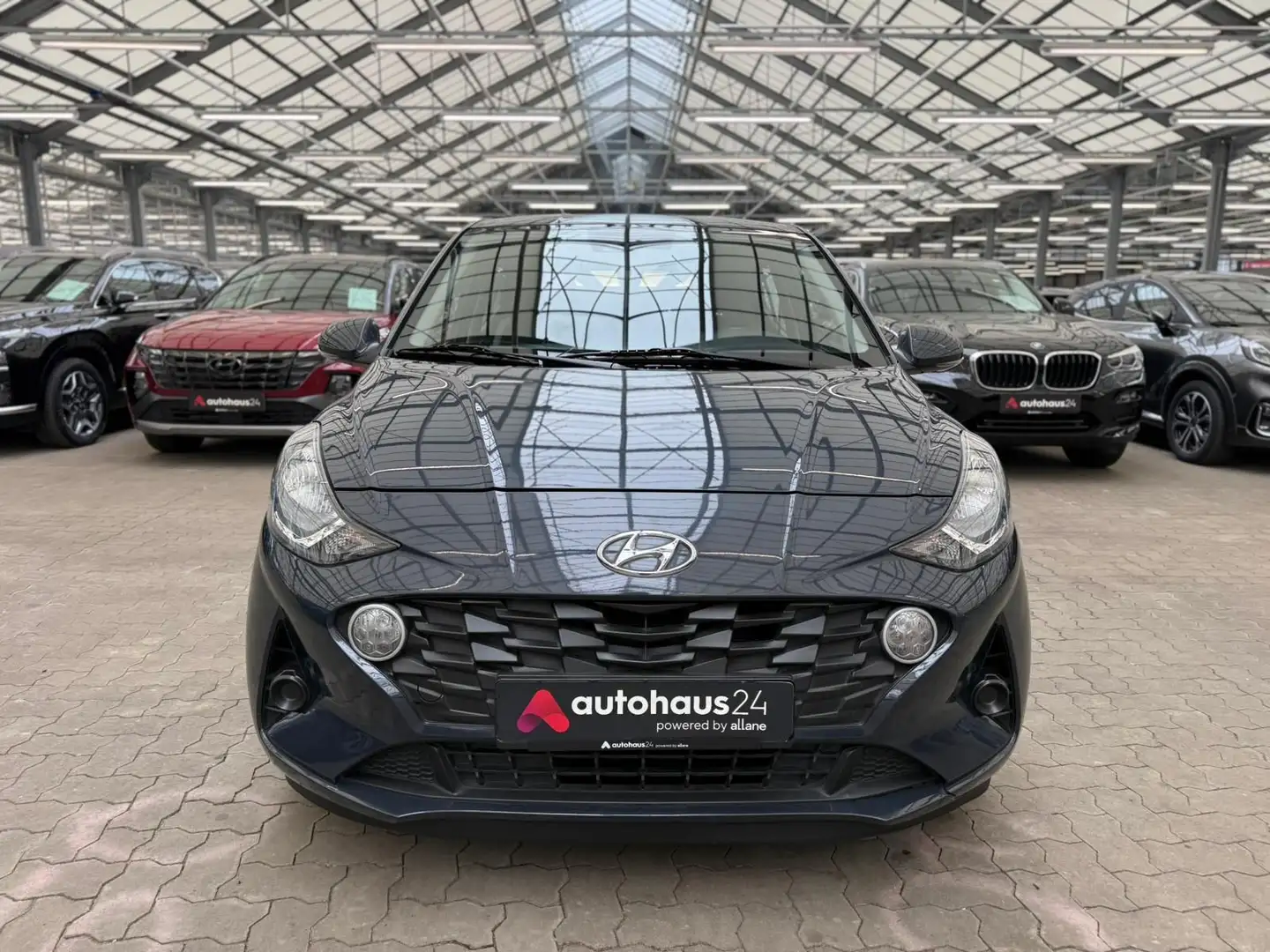 Hyundai i10 1.2 Trend  Navi|Kamera|Automatik Gris - 2