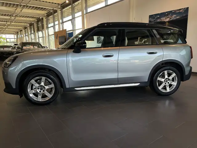 Mini Countryman view 5