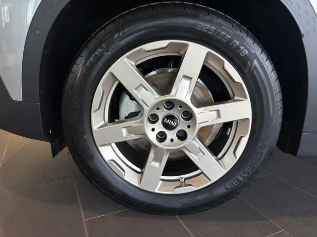 Mini Countryman view 11
