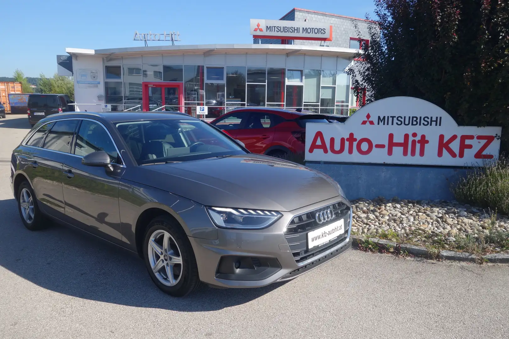 Audi A4 Avant 30 TDI S-tronic*virtual Cockpit/Leder/LED* Grau - 1