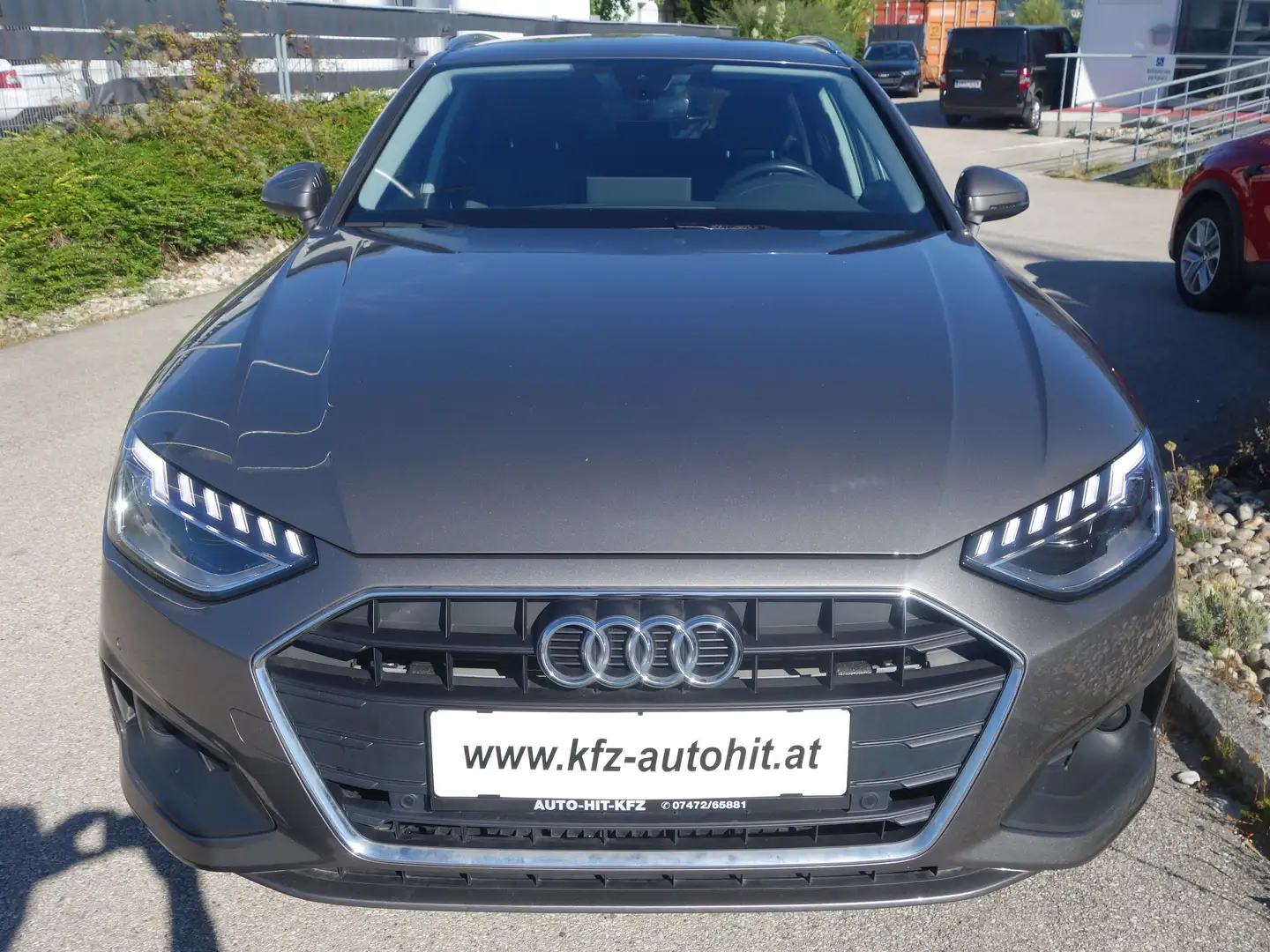 Audi A4 Avant 30 TDI S-tronic*virtual Cockpit/Leder/LED* Grau - 2
