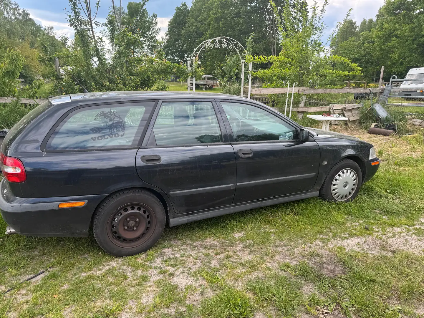 Volvo V40 V40 1.8 Schwarz - 2