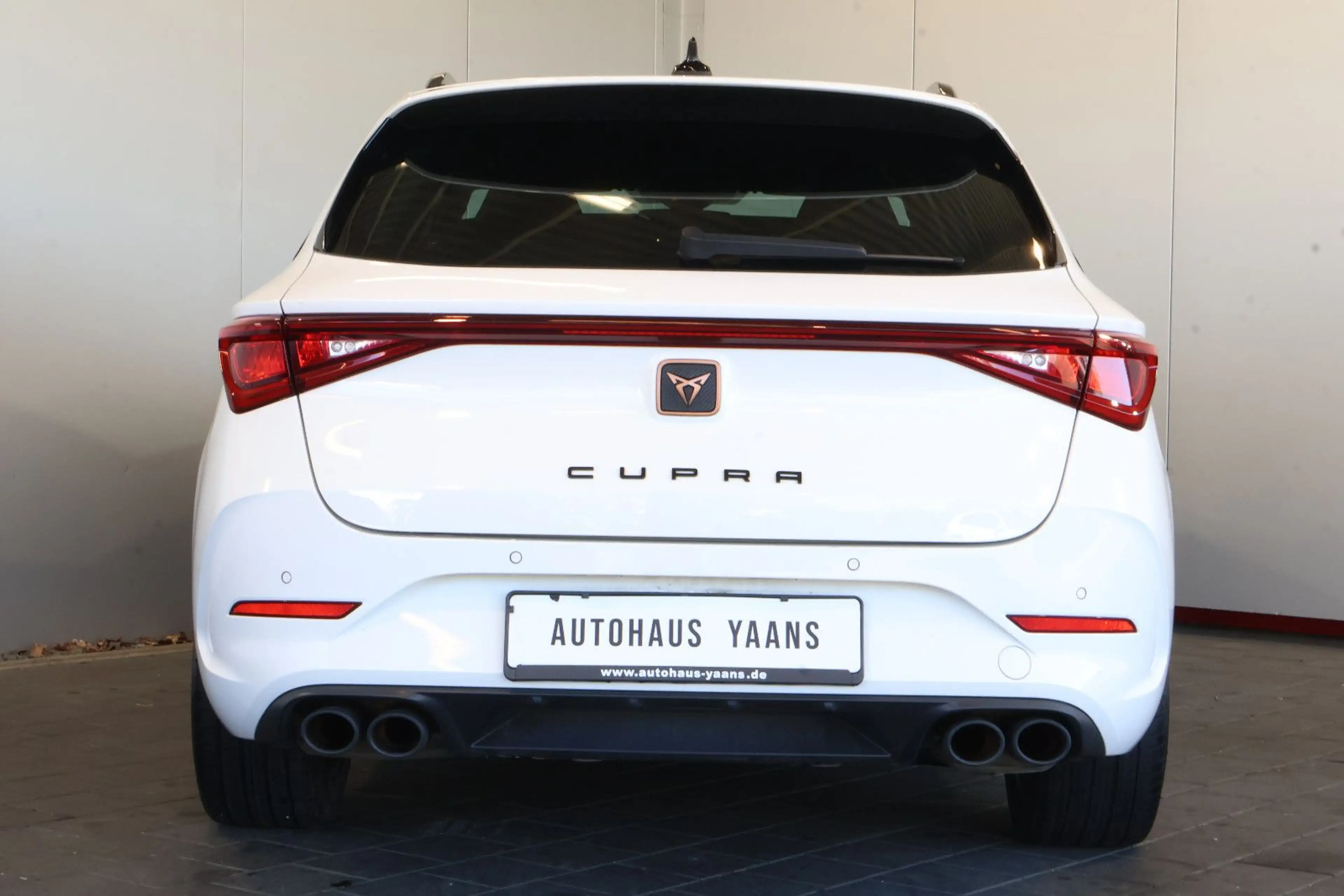 CUPRA Leon ST VZ 2.0 TSI 4Drive AID+ACC+SIDE+LED+19" — photo 5
