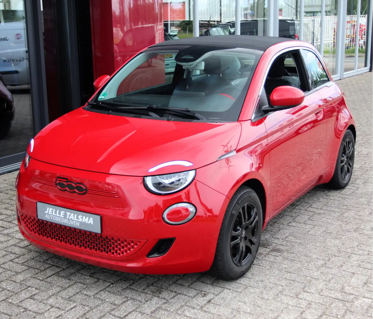 Fiat 500e RED 42 kWh Cabrio | Apple Carplay | Camera | Rijst Rood - 2