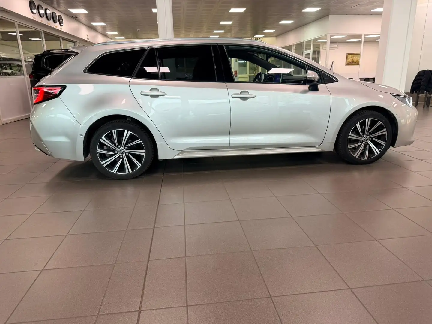 Toyota Corolla COROLLA TOURING SPORT STYLE Tech pack Grau - 2