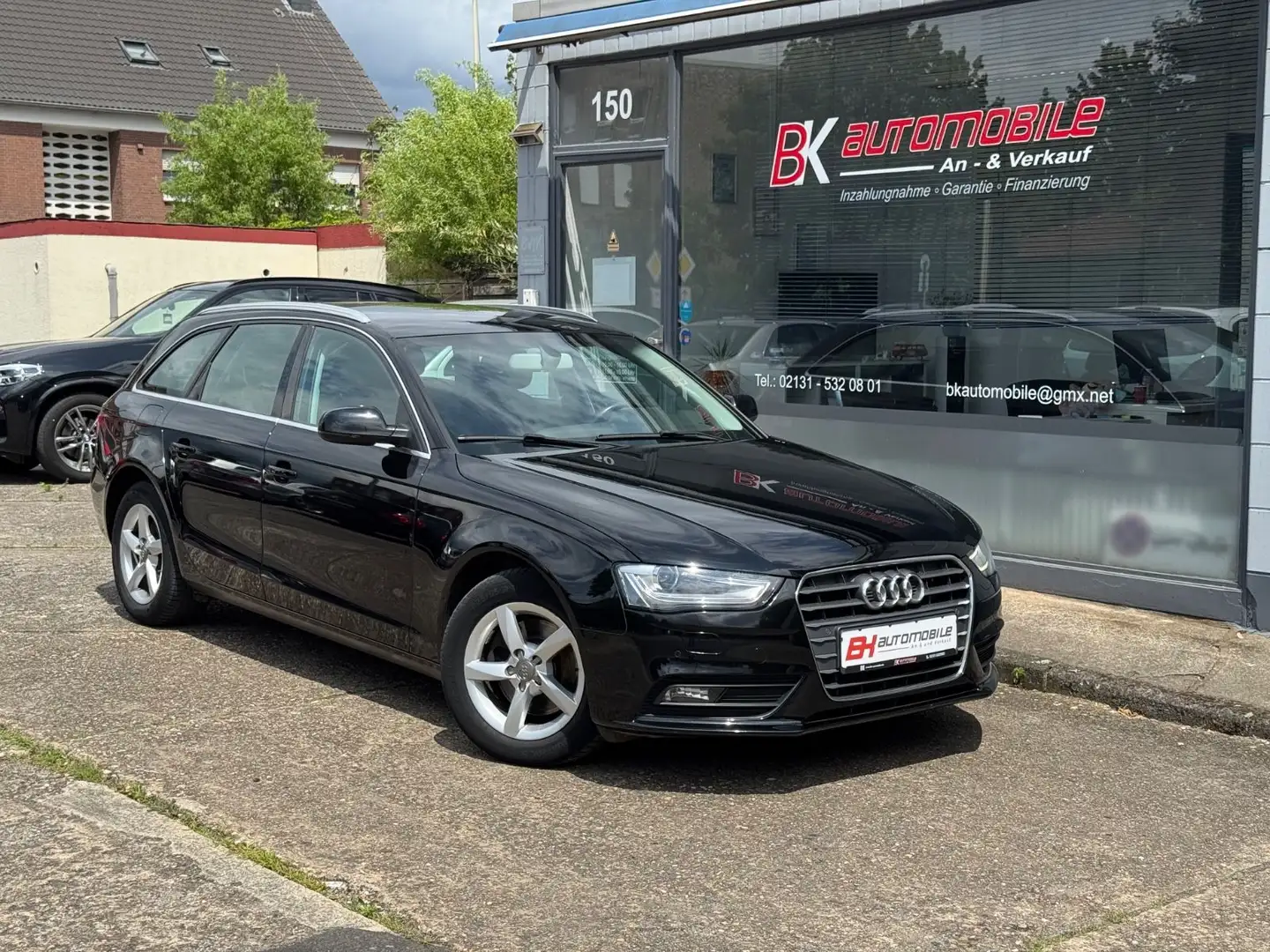 Audi A4 Avant Ambiente Aut. MMI Navi Leder Xenon Pdc Schwarz - 1