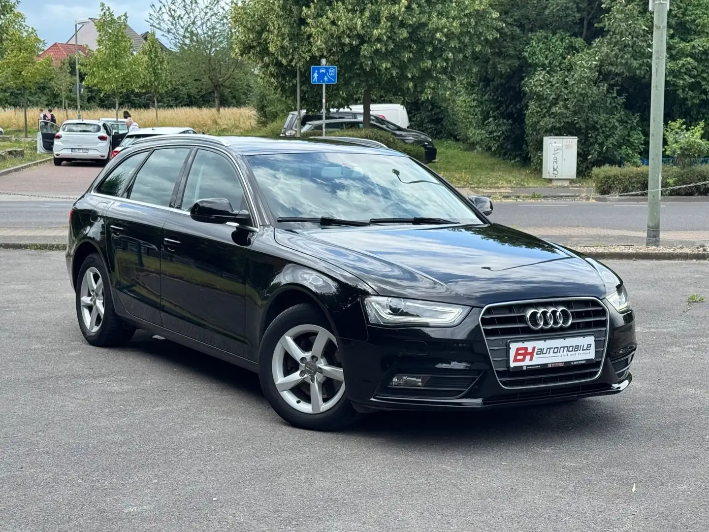 Audi A4 Avant Ambiente Aut. MMI Navi Leder Xenon Pdc Schwarz - 2