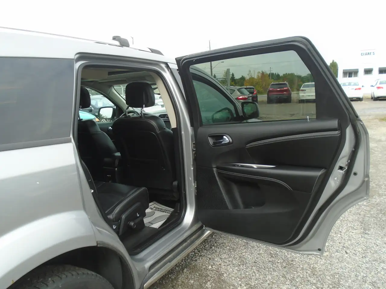 Dodge Journey снимка Dodge Journey