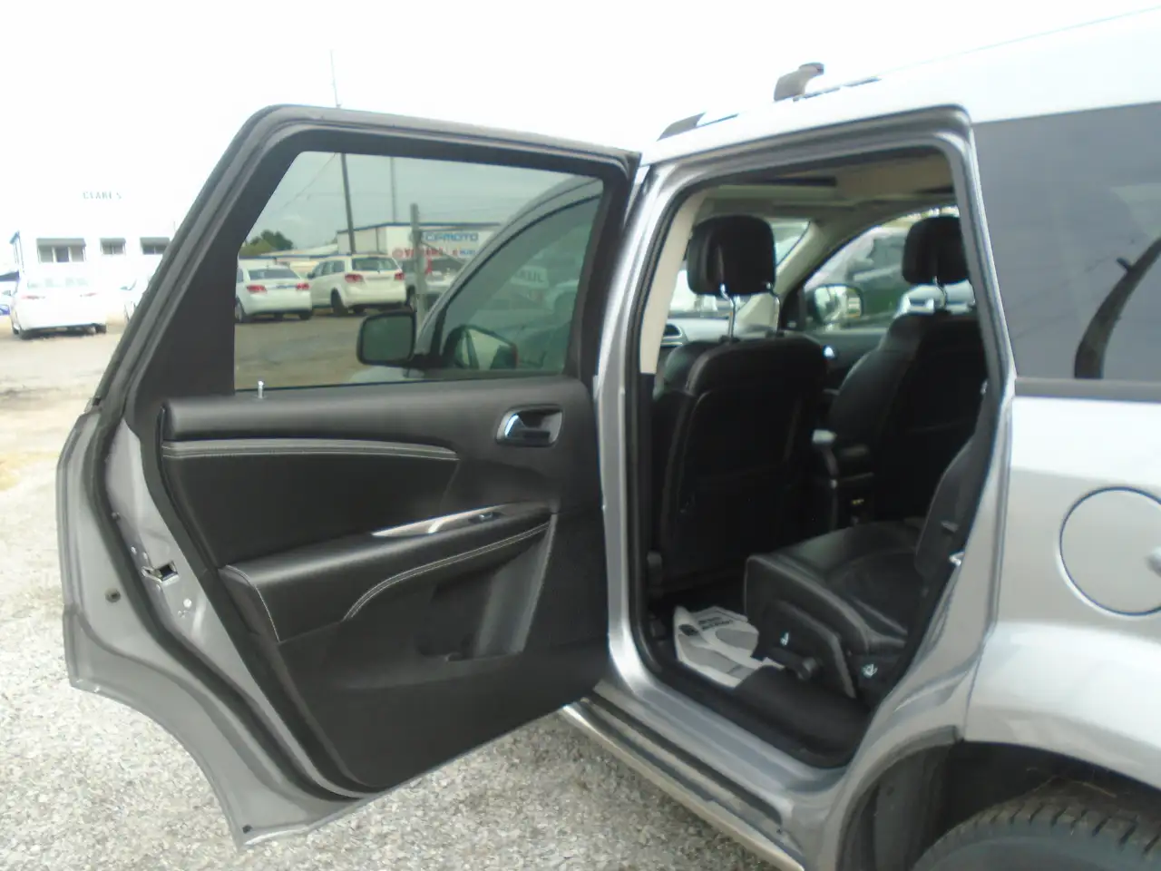Dodge Journey снимка Dodge Journey