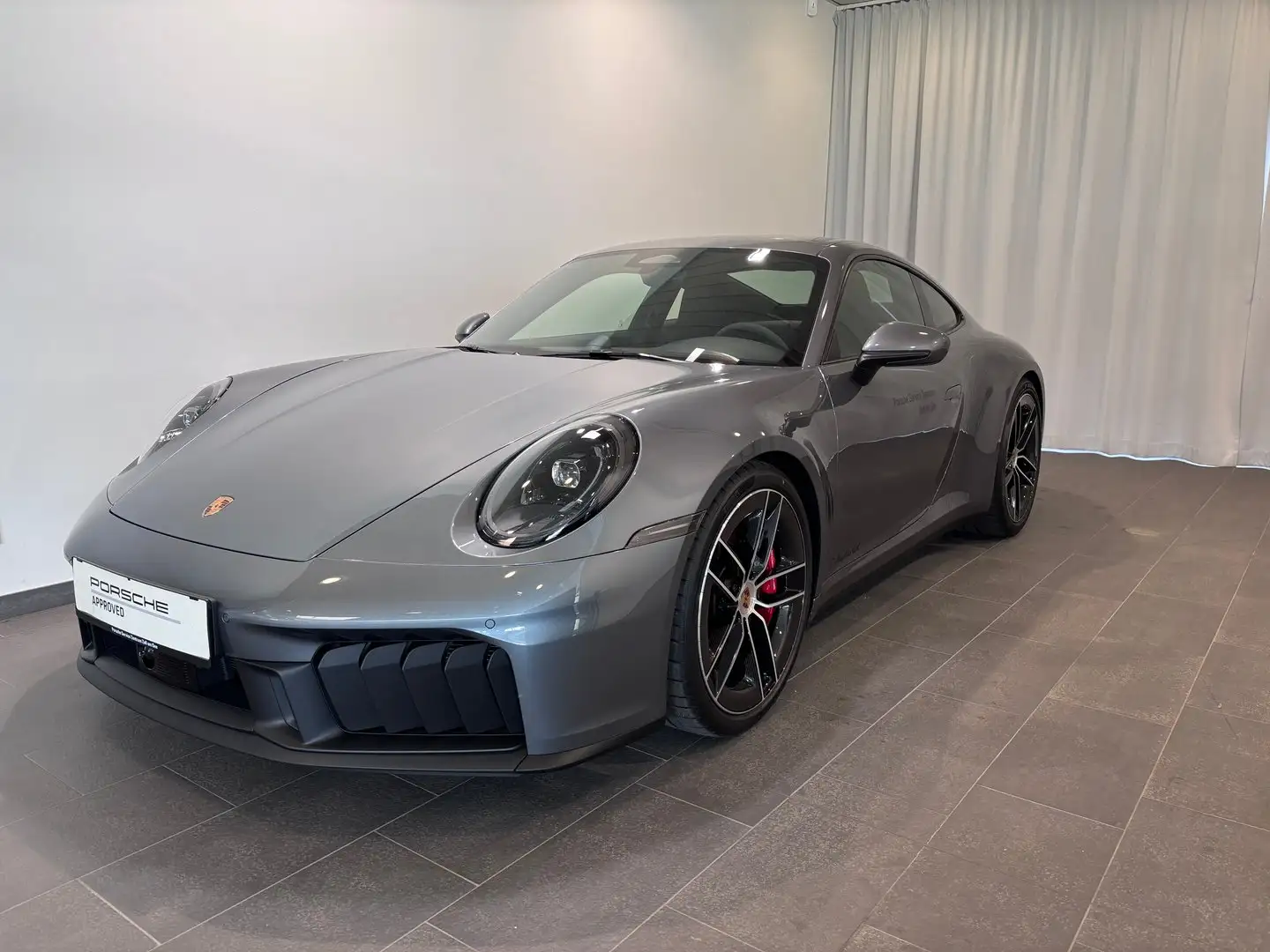 Porsche 911 Carrera 4 GTS Grün - 1