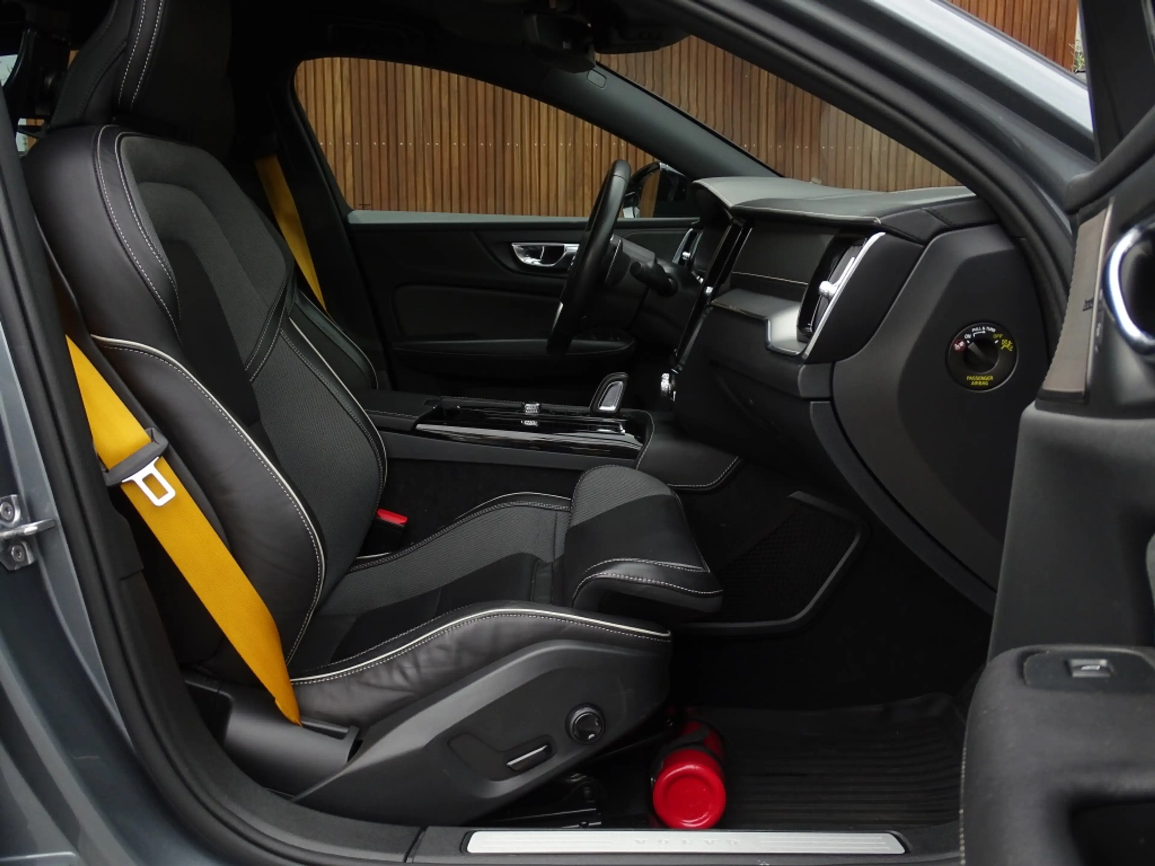 Volvo S60 T8 Polestar 455PK AWD / Brembo / 2021 — photo 14