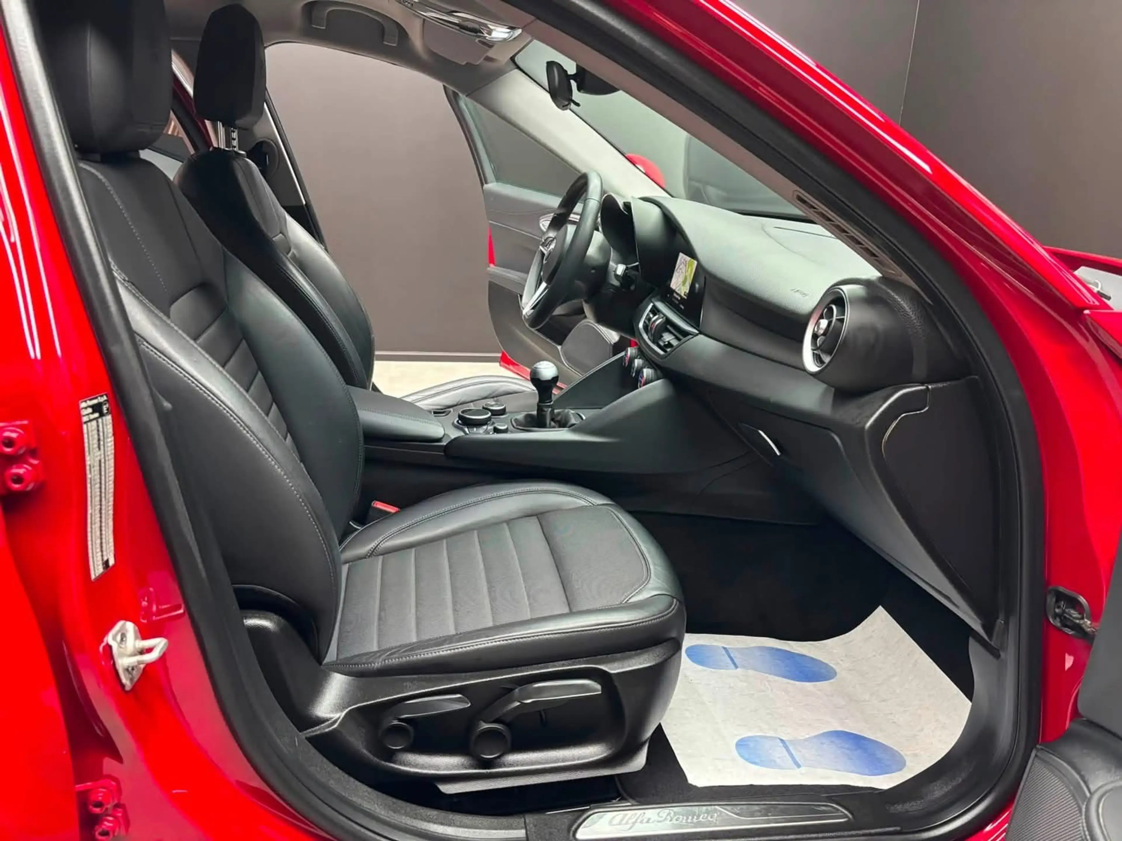 Alfa Romeo Giulia Giulia 2.2 JTDm **12 mois de garantie** — photo 13