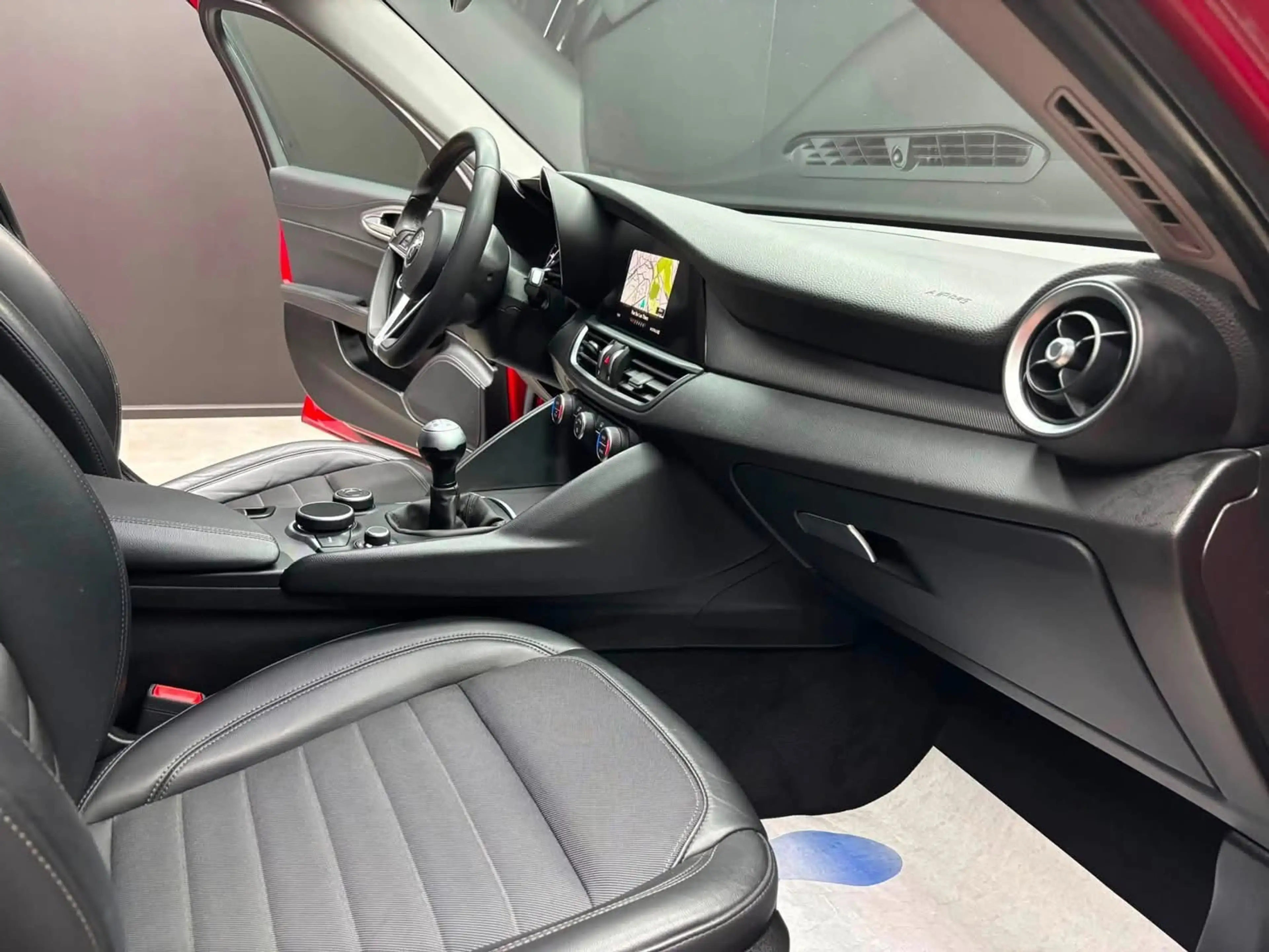 Alfa Romeo Giulia Giulia 2.2 JTDm **12 mois de garantie** — photo 14