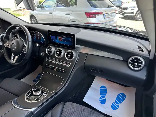 Mercedes-Benz 300 view 11