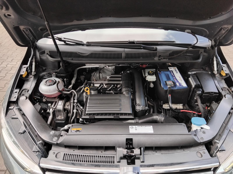 Volkswagen Touran DSG Highline 7Sitz LED AHK Navi Shz Rfk — photo 14