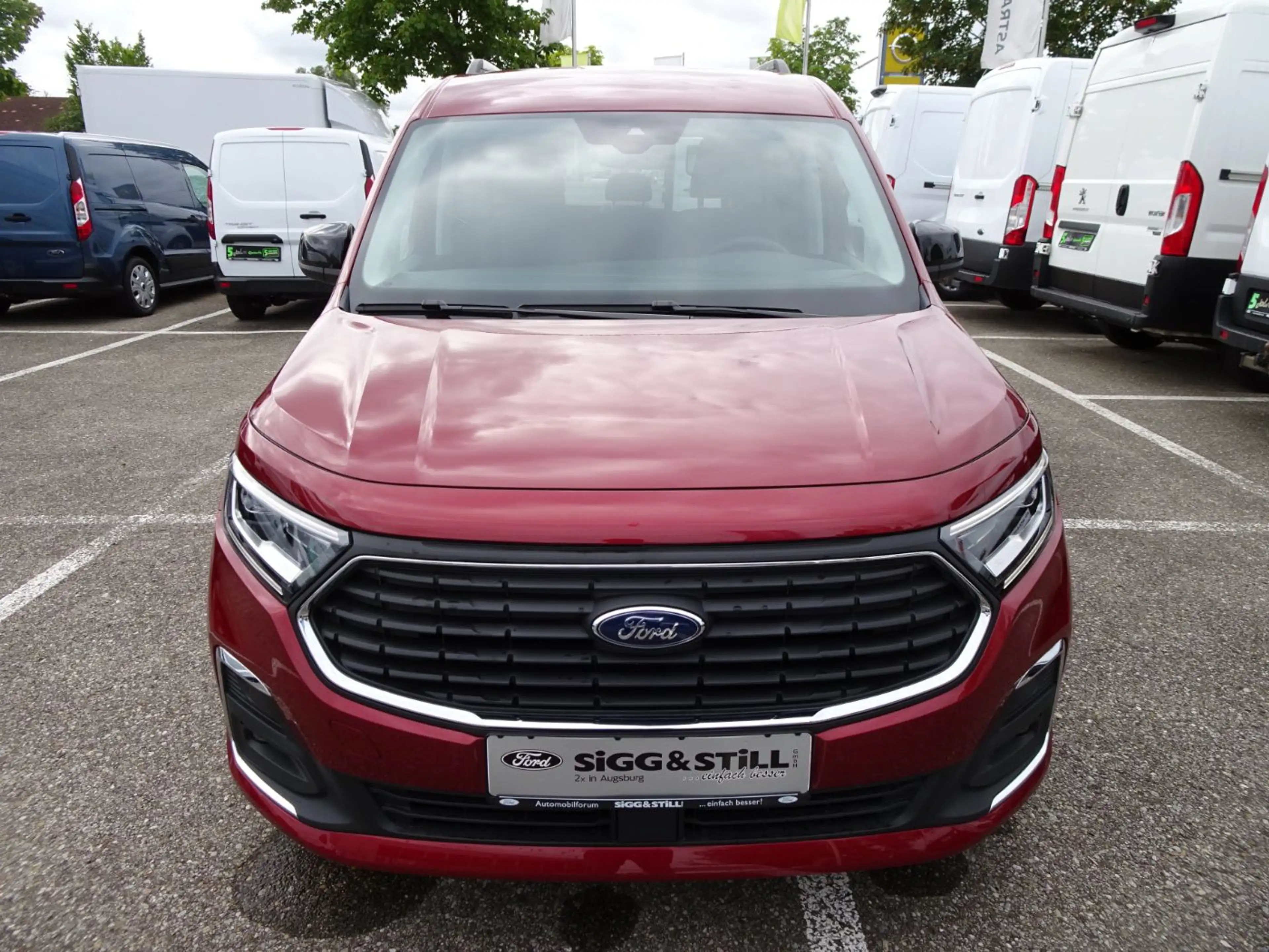 Ford Tourneo Connect Titanium L1 PHEV NAVI*TWA*CAM*PDC — photo 3