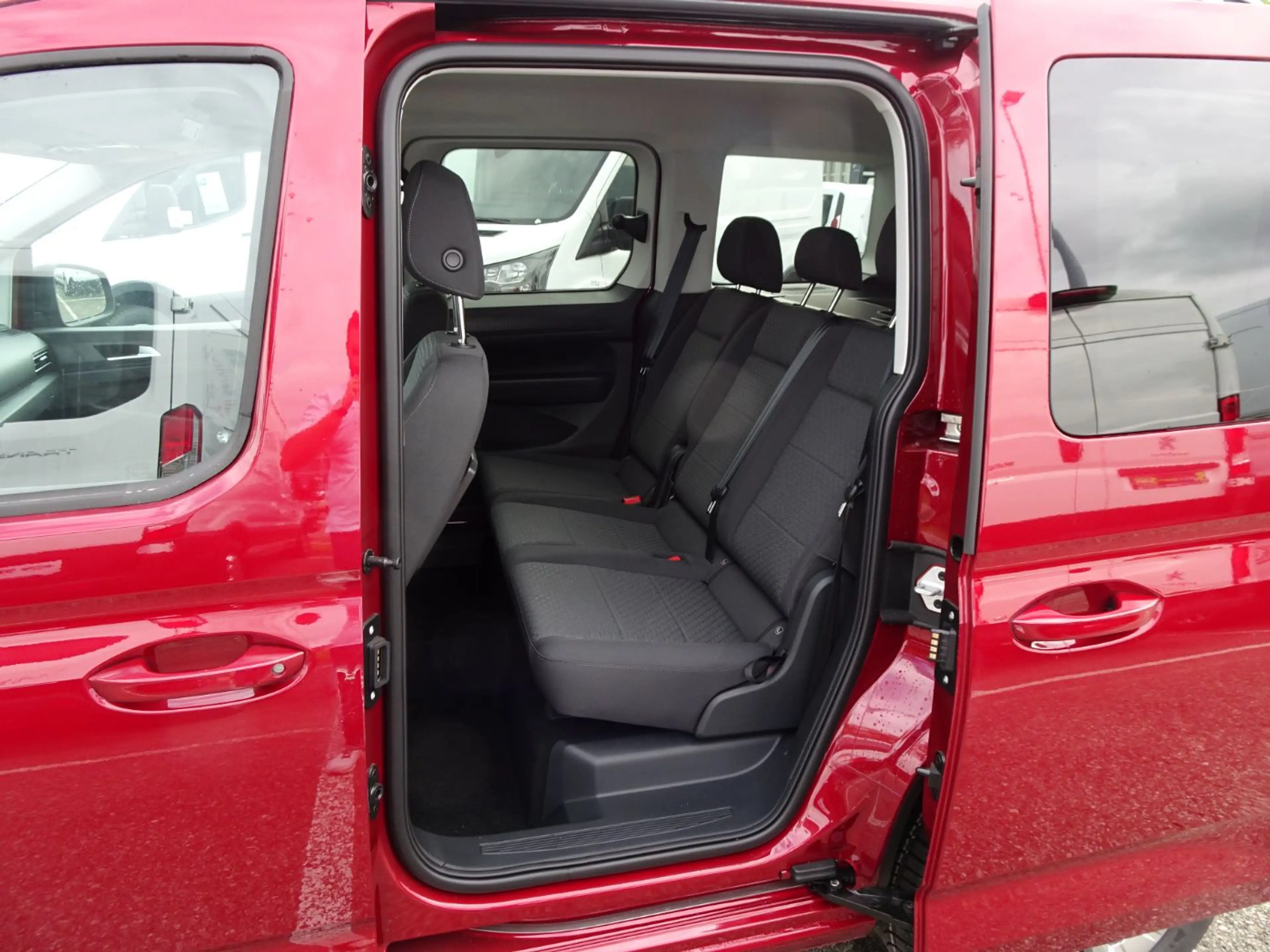 Ford Tourneo Connect Titanium L1 PHEV NAVI*TWA*CAM*PDC — photo 12