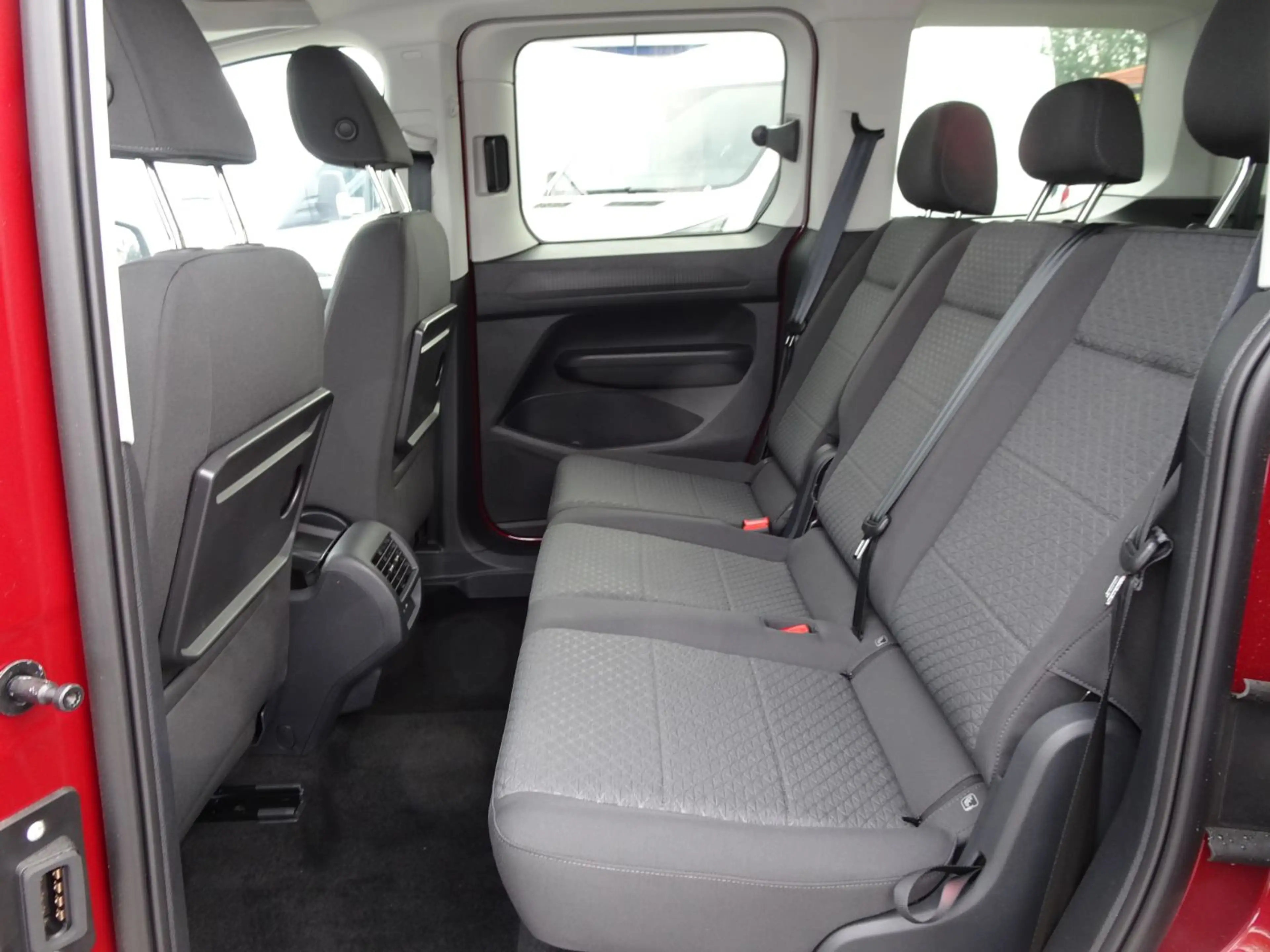 Ford Tourneo Connect Titanium L1 PHEV NAVI*TWA*CAM*PDC — photo 13