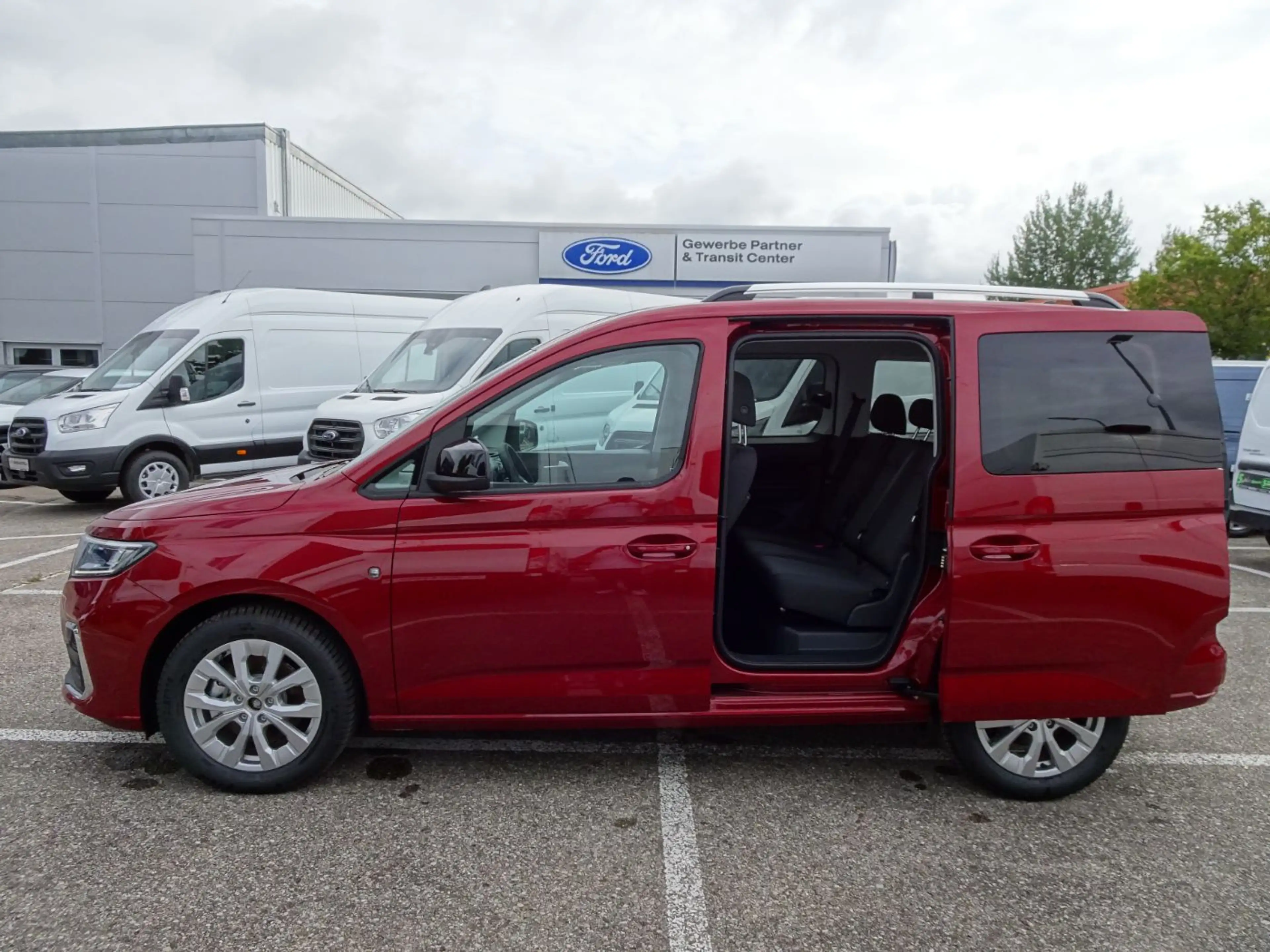 Ford Tourneo Connect Titanium L1 PHEV NAVI*TWA*CAM*PDC — photo 10