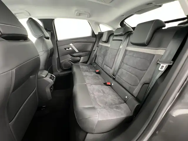 Citroen C4 view 9