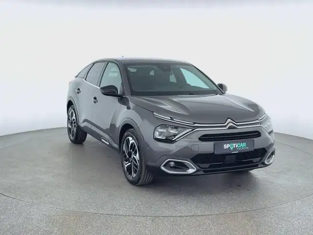 Citroen C4 view 3