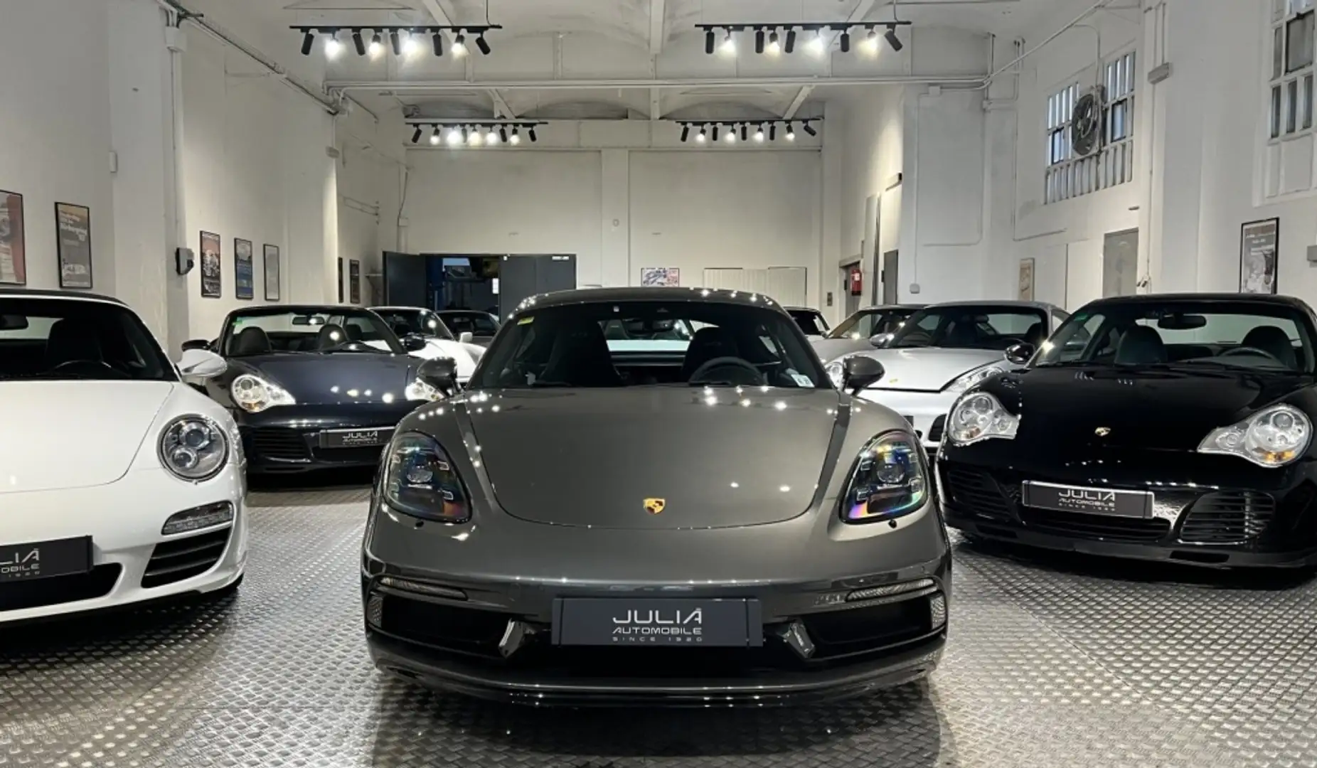 Porsche Cayman GTS 4.0 PDK Gris - 2