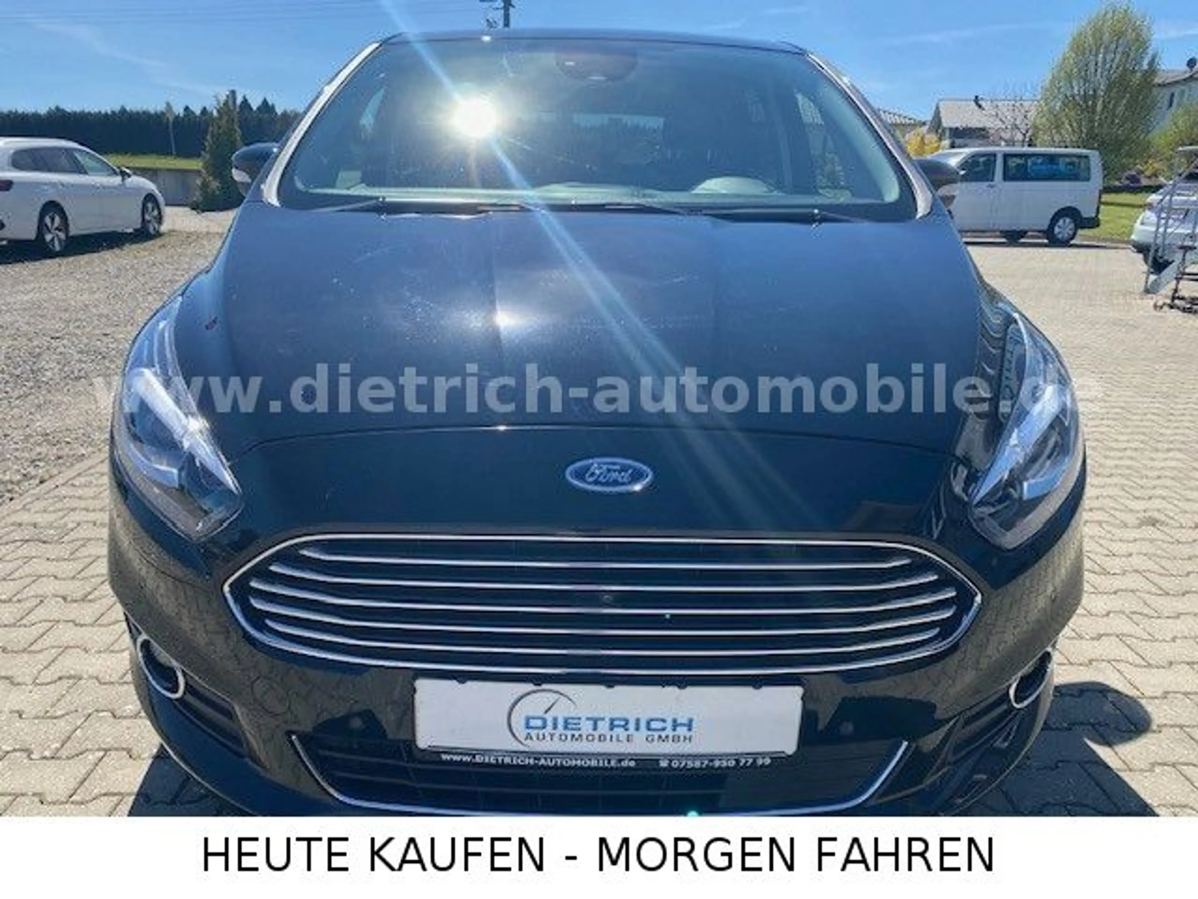 Ford S-Max S-MAX 2,0TDI TITANIUM PDC KAMERA AHK LED 7SITZER — photo 2