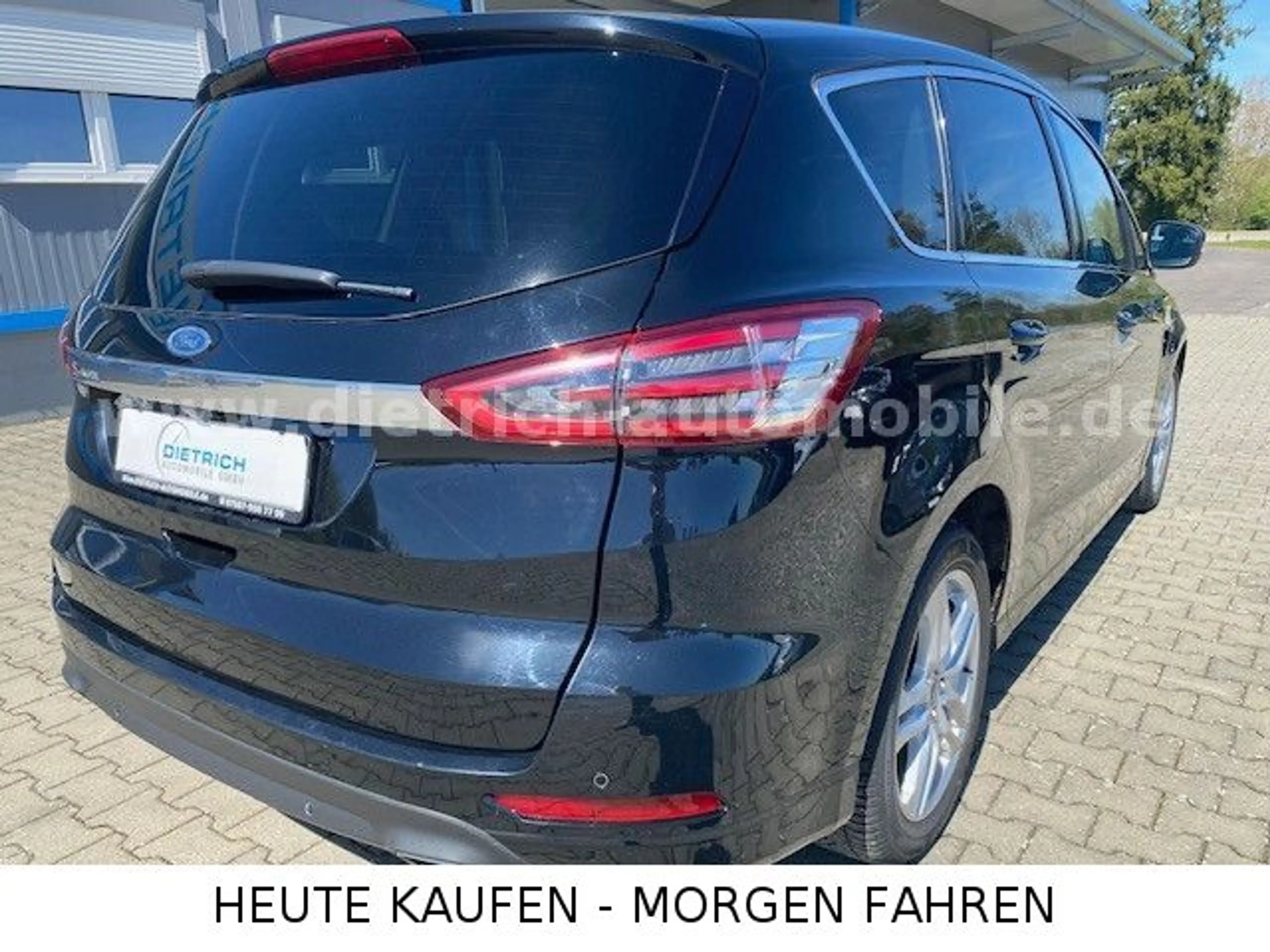 Ford S-Max S-MAX 2,0TDI TITANIUM PDC KAMERA AHK LED 7SITZER — photo 5