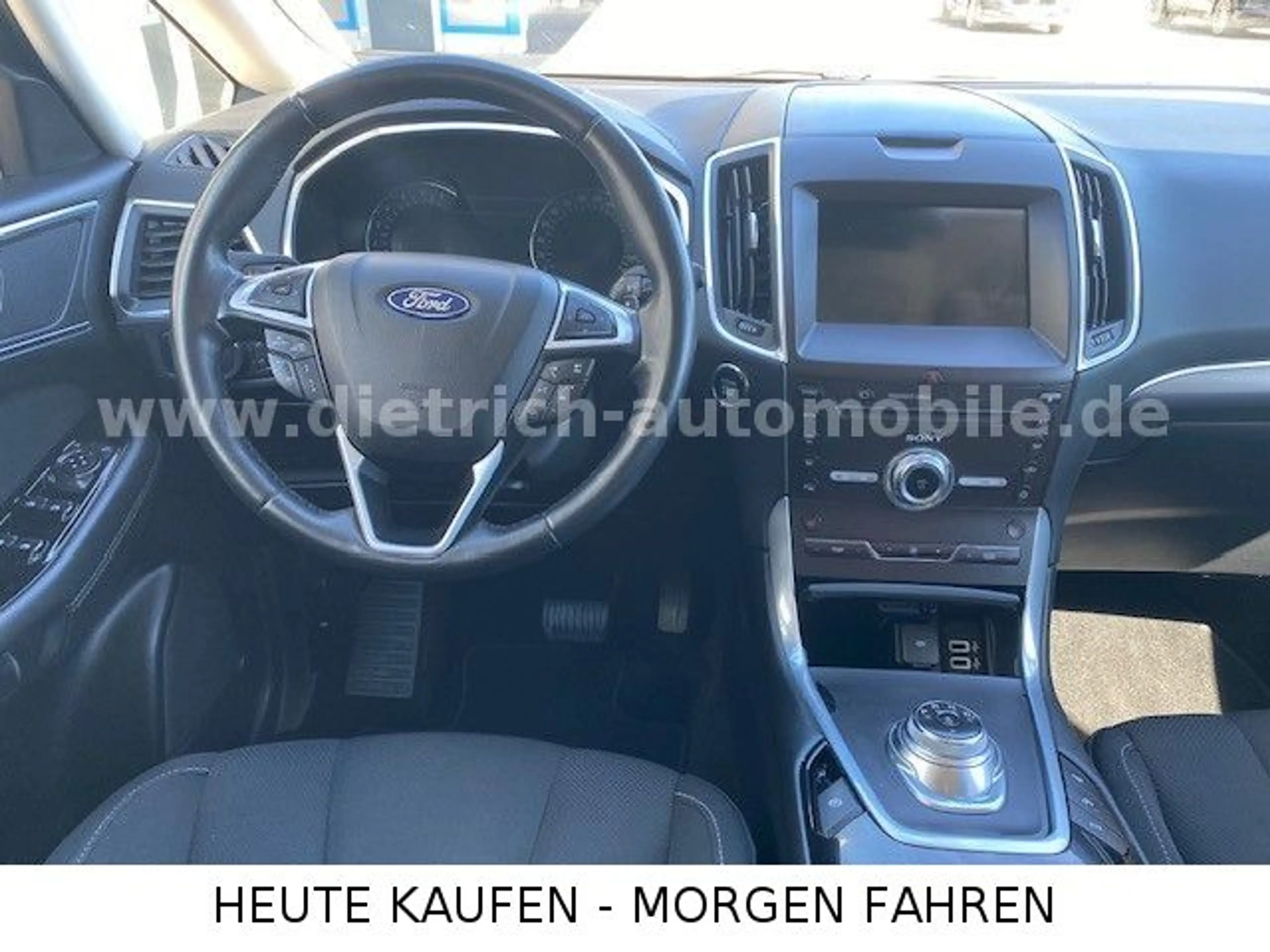 Ford S-Max S-MAX 2,0TDI TITANIUM PDC KAMERA AHK LED 7SITZER — photo 12