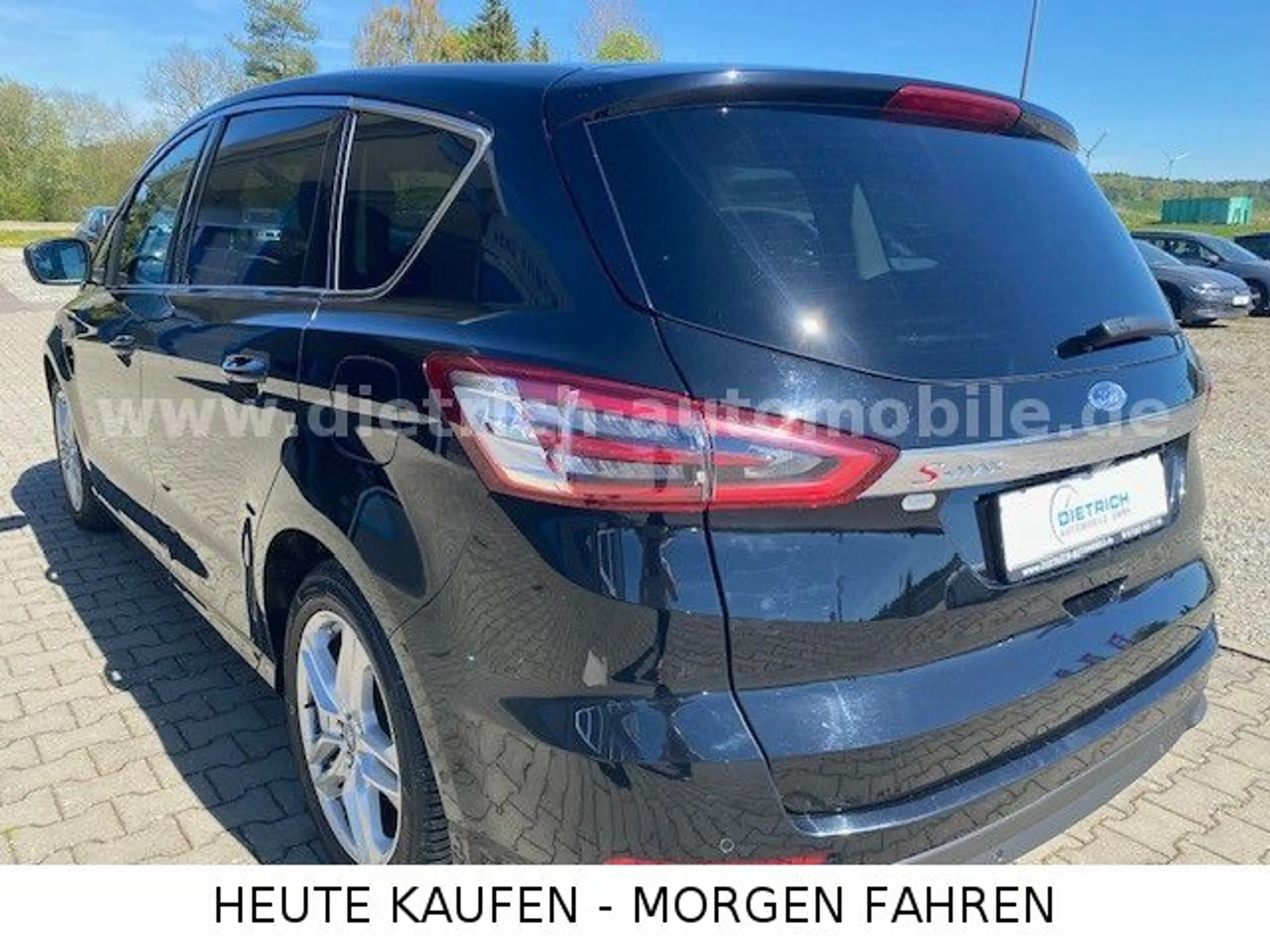 Ford S-Max S-MAX 2,0TDI TITANIUM PDC KAMERA AHK LED 7SITZER — photo 4