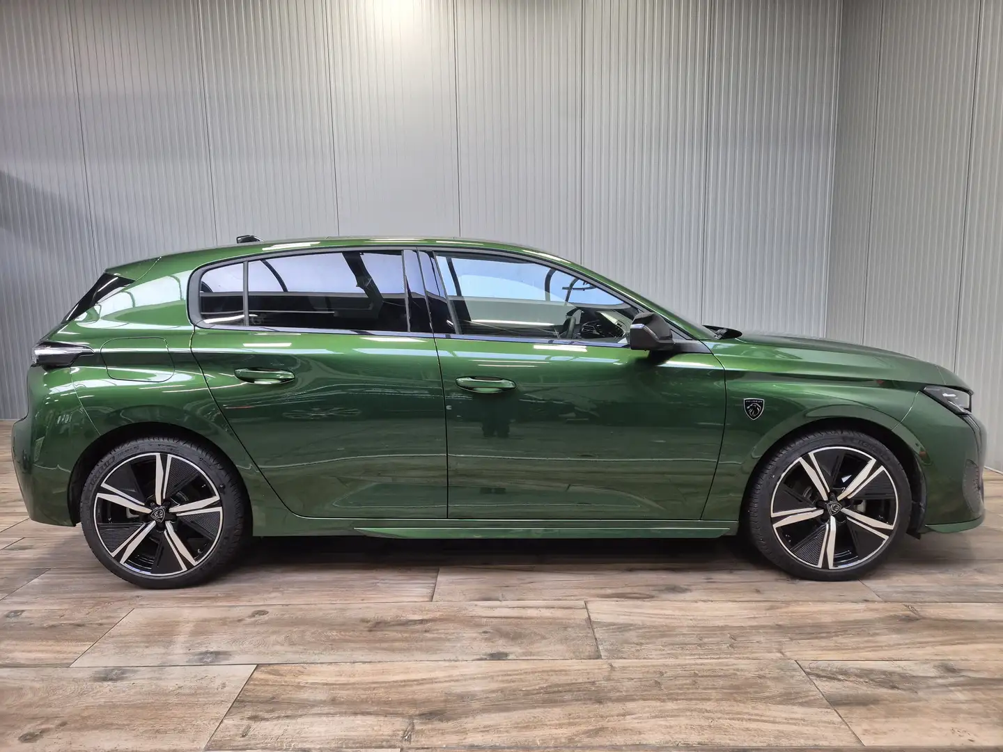 Peugeot 308 1.2PureTech 131pk GT automaat Verde - 1