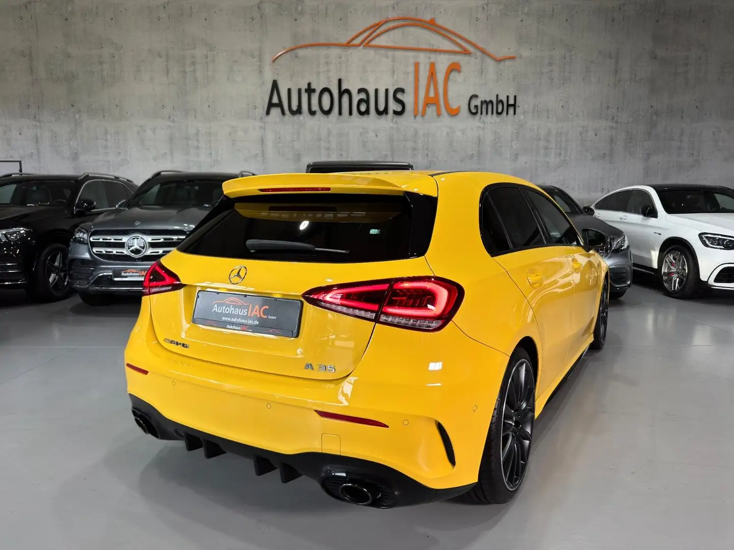 Mercedes-Benz A 35 AMG /4Matic/SHZ/NAVI/AMBIENTE/LED/TEMPOMAT Gelb - 2