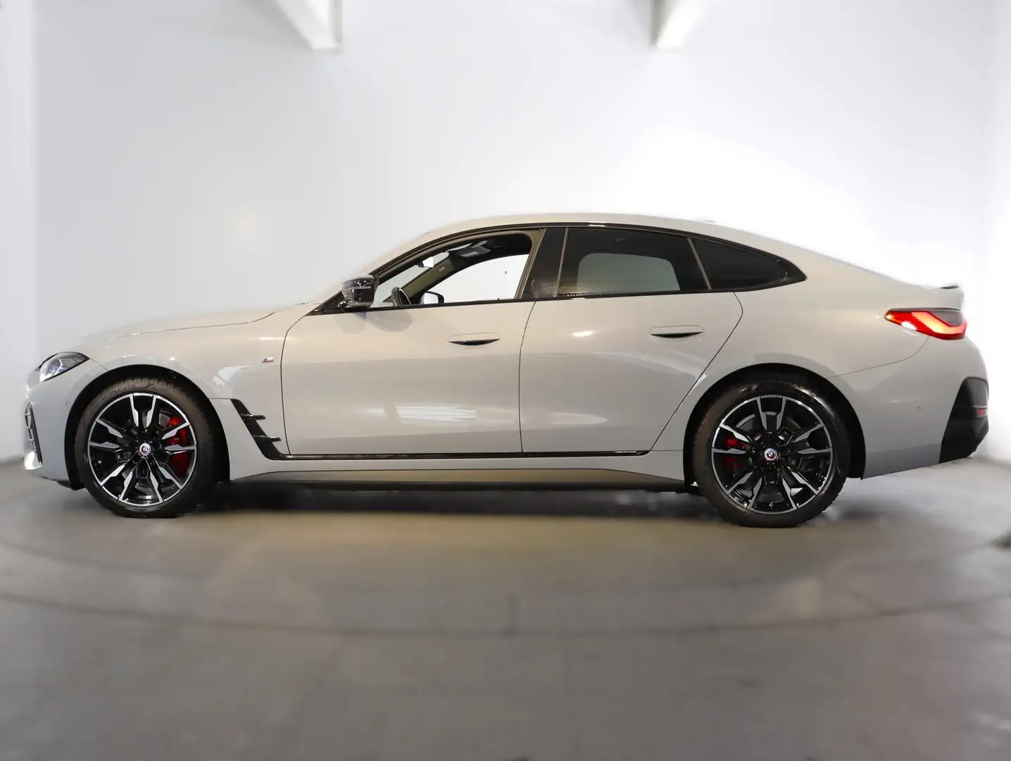 BMW i4 Gran Coupe xDrive M50 80,7kWh Grau - 2