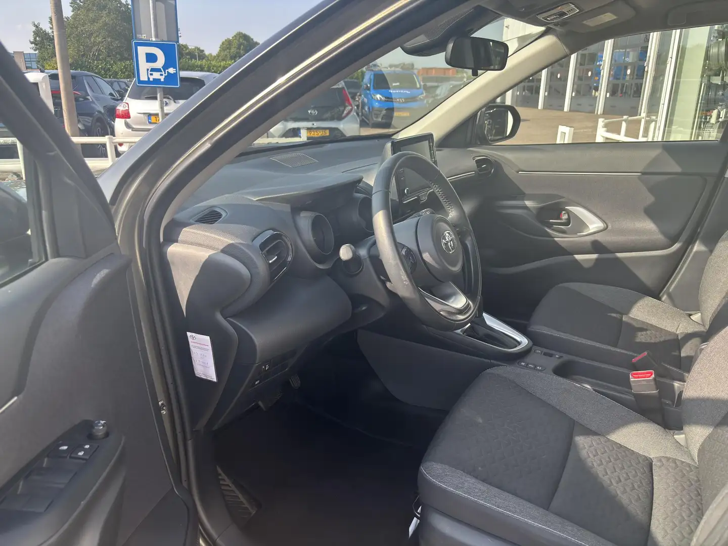 Toyota Yaris Cross 1.5 Hybrid Active SLECHTS 19.465KM, ZEER NETTE AUT Groen - 2