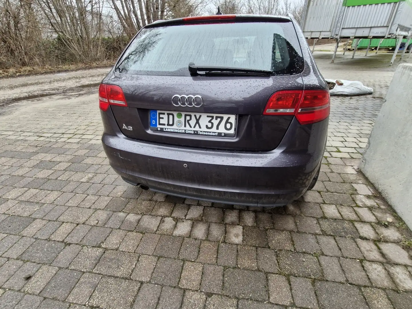 Audi A3 2.0 TDI Sportback DPF Ambiente ljubičasta - 2