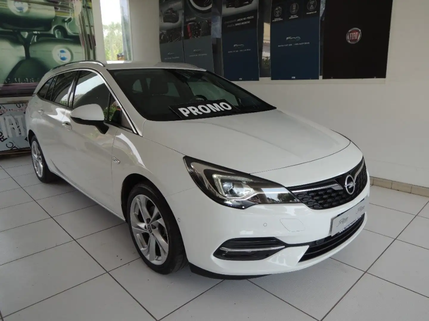 Opel Astra 1.2 Turbo 130 CV S&S Sports Tourer Business Elegan Bianco - 1