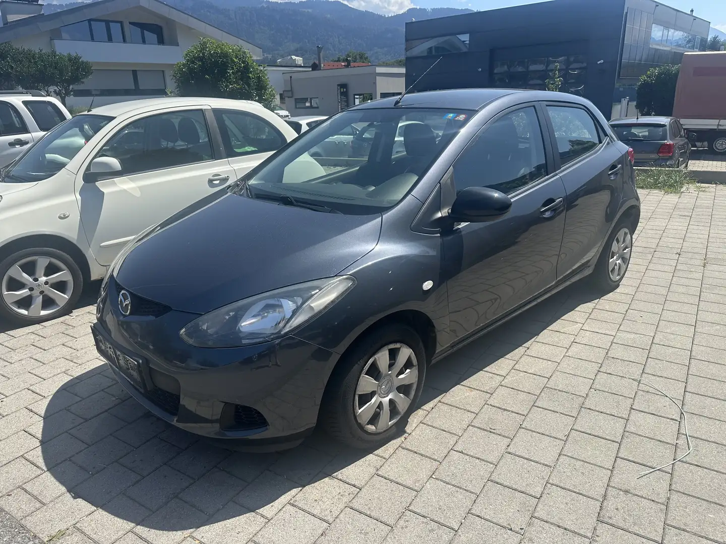 Mazda 2 1,3i CE Plus - 1