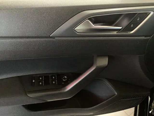 Volkswagen Taigo view 8