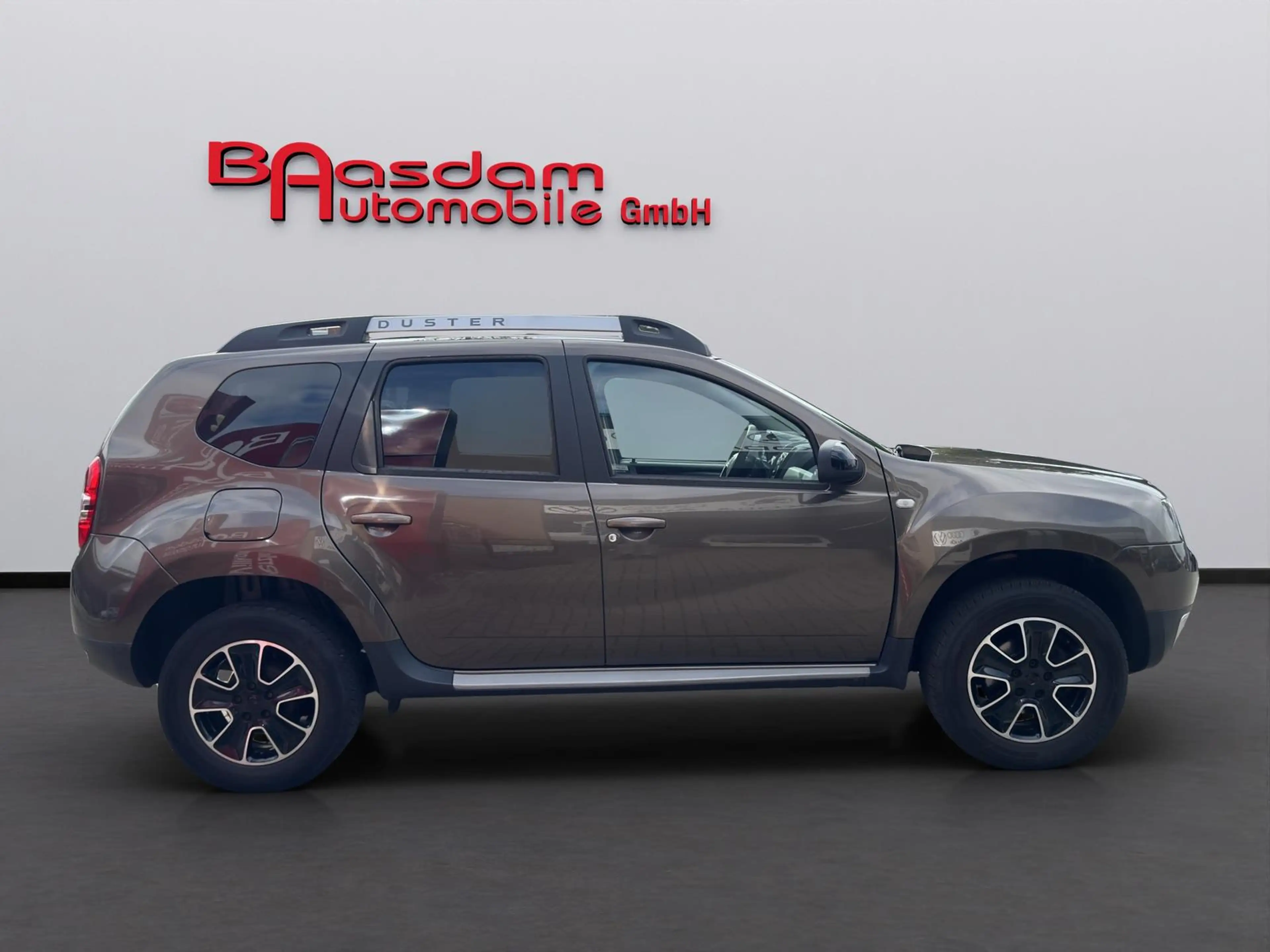 Dacia Duster Black Shadow 4x2 1.5 dCi Diesel *AHK* — photo 8