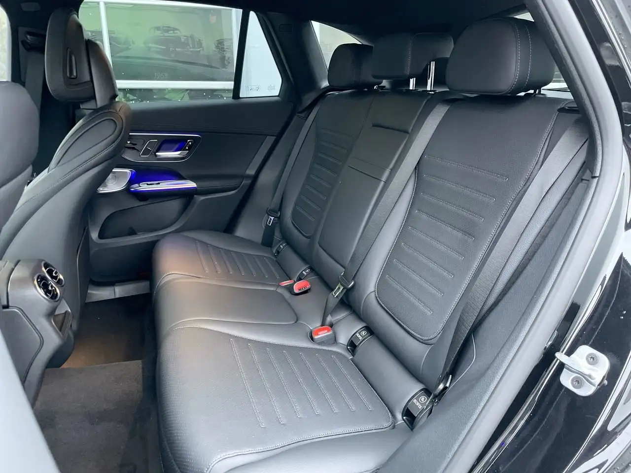 Mercedes-Benz GLC снимка Mercedes-Benz GLC