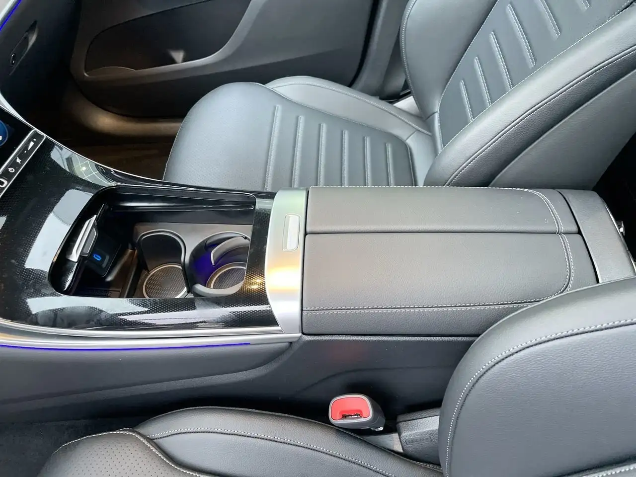 Mercedes-Benz GLC снимка Mercedes-Benz GLC