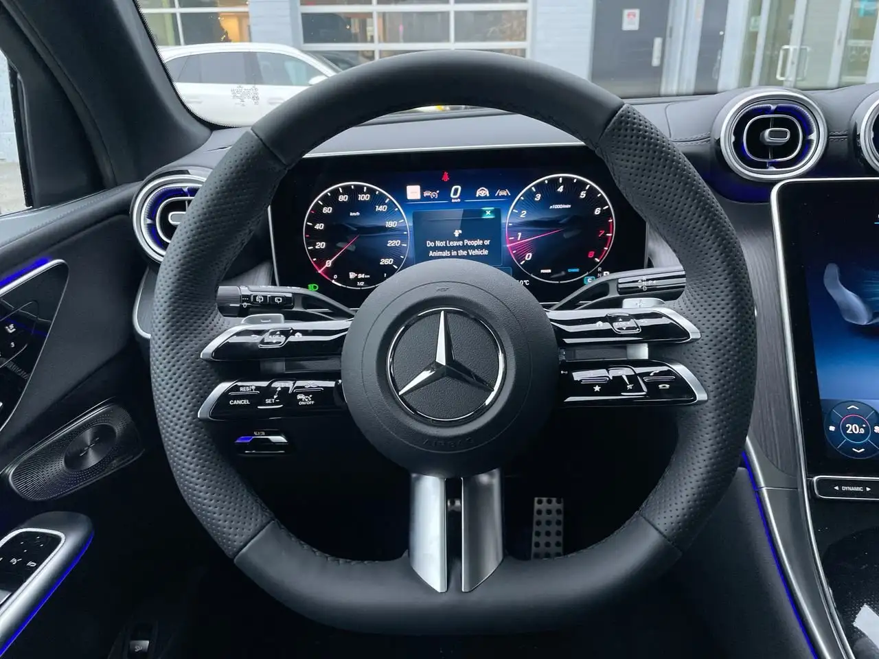 Mercedes-Benz GLC снимка Mercedes-Benz GLC