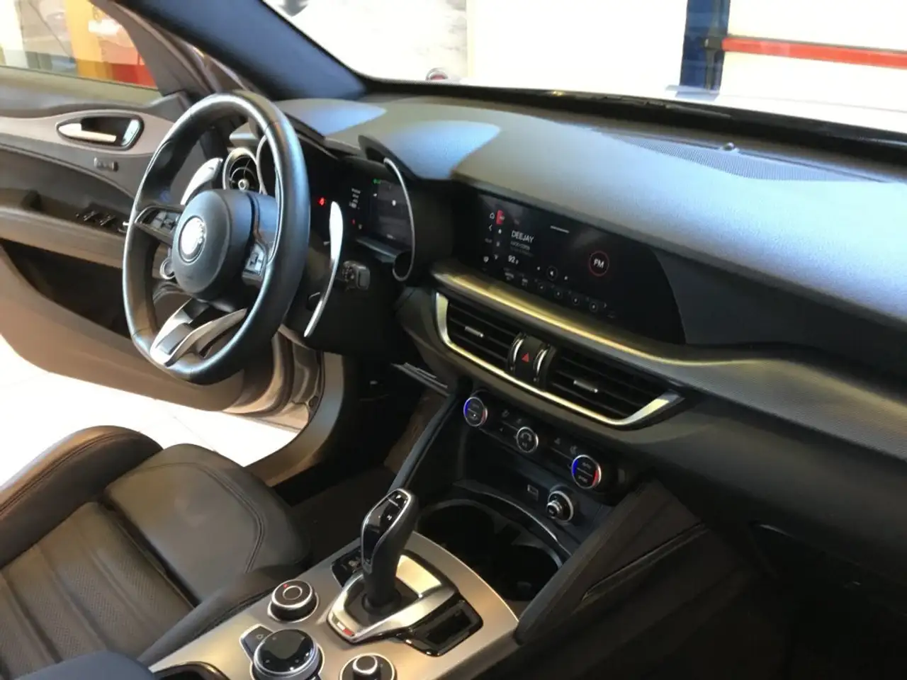Alfa Romeo Stelvio 2025 — фото 15