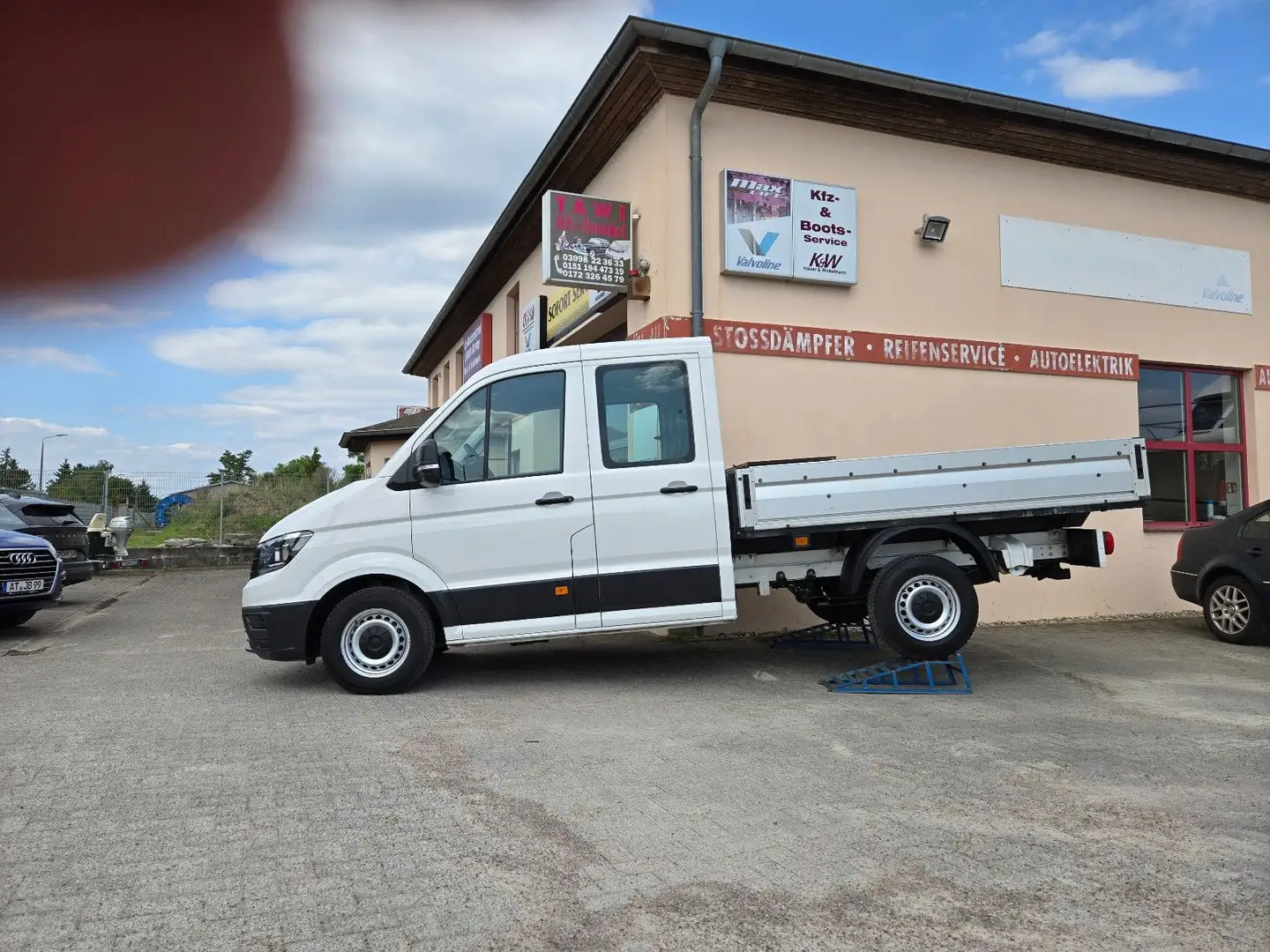 Volkswagen Crafter Pritsche Pritsche 35 DOKA mittellang FWD Weiß - 2