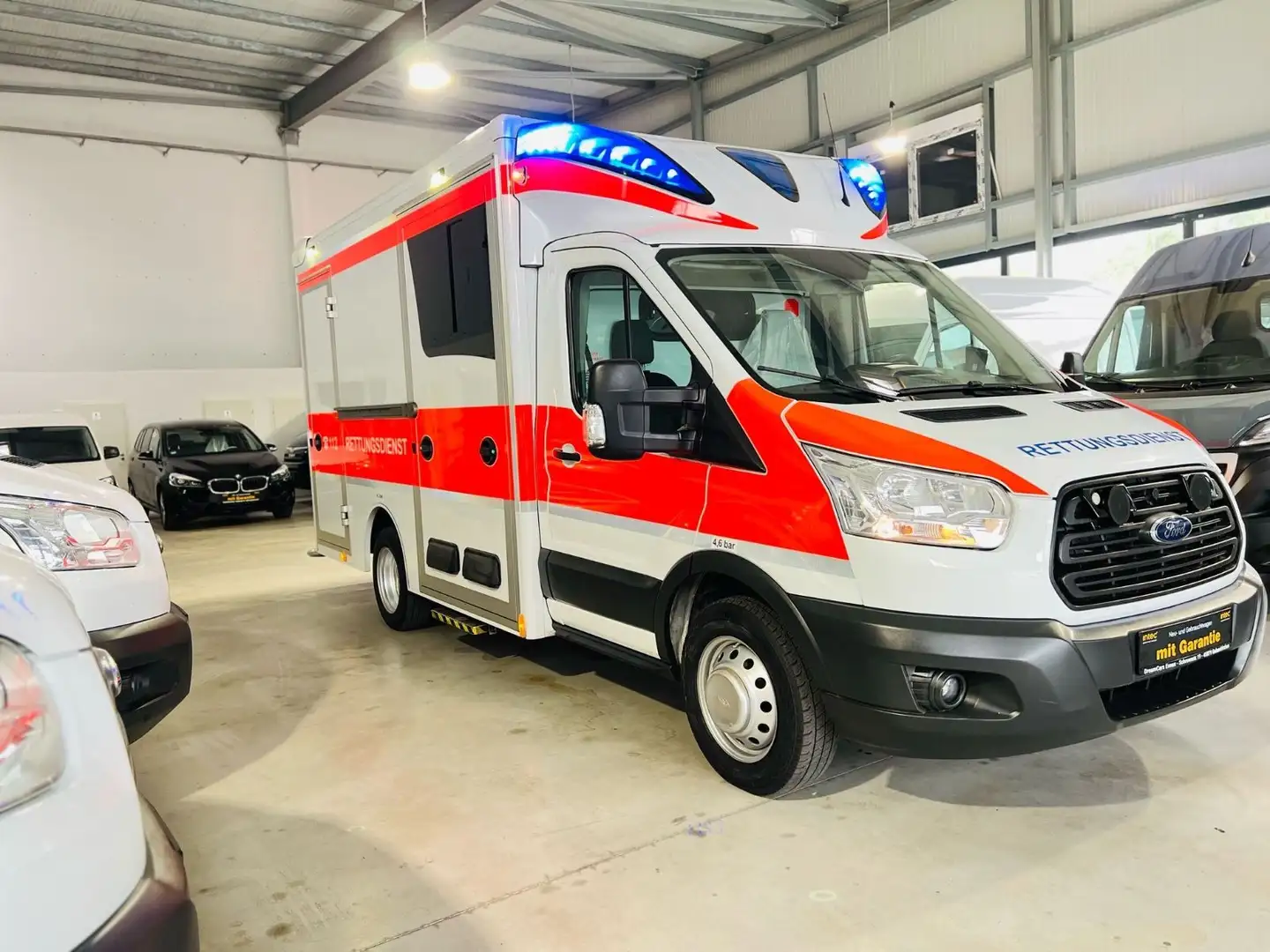 Ford Transit 470 SO.KFZ KRANKENWAGEN*KTW*RTW*RET.WAG* Weiß - 2